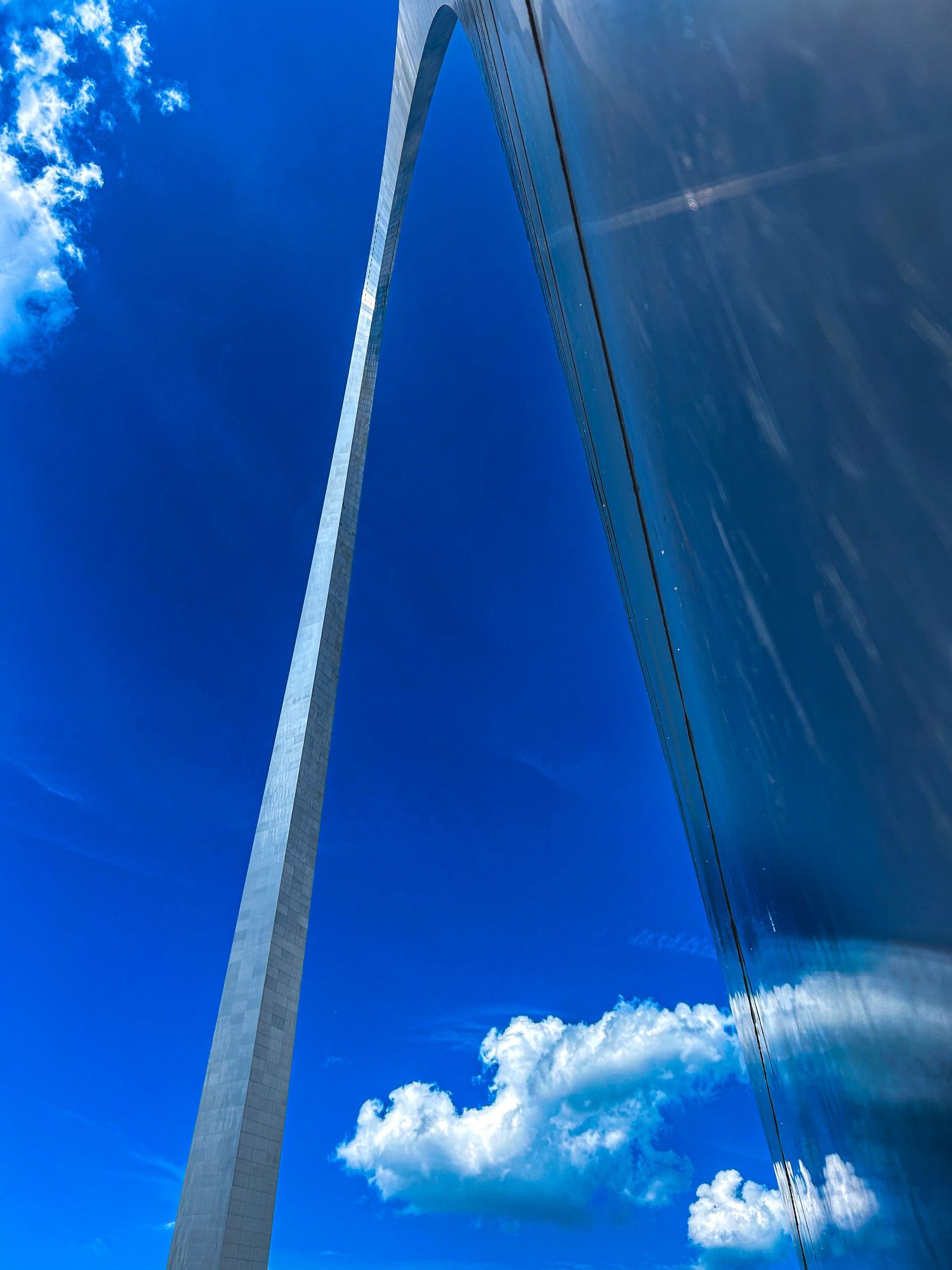 Reflections in the arch. Saint Louis Arch.