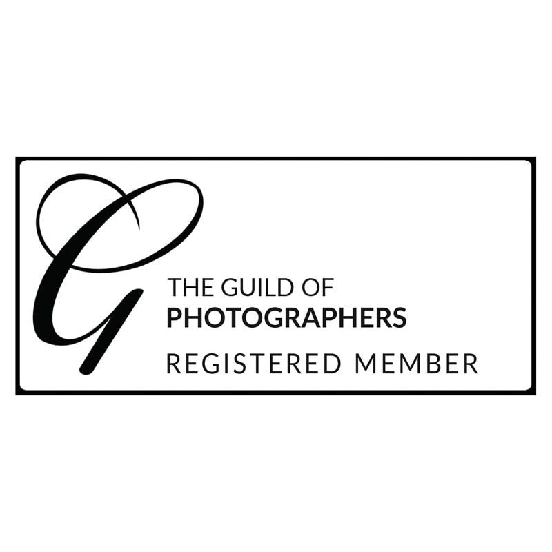 Logo of The Guild of Photographers, a highly-respected UK associated which supports, trains and recognises professional photographers.