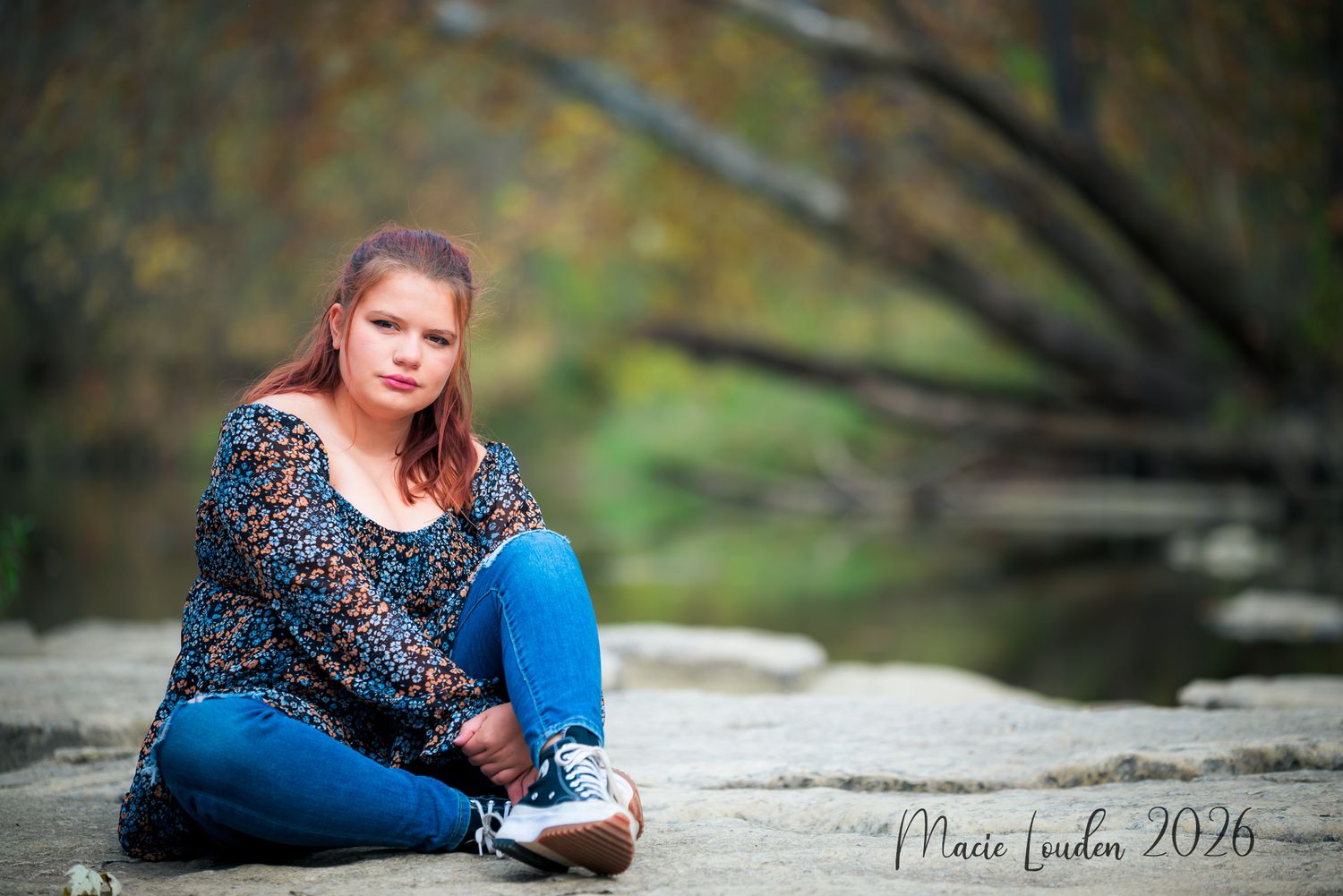Franklin Indiana Based photographer providing Senior Photos.