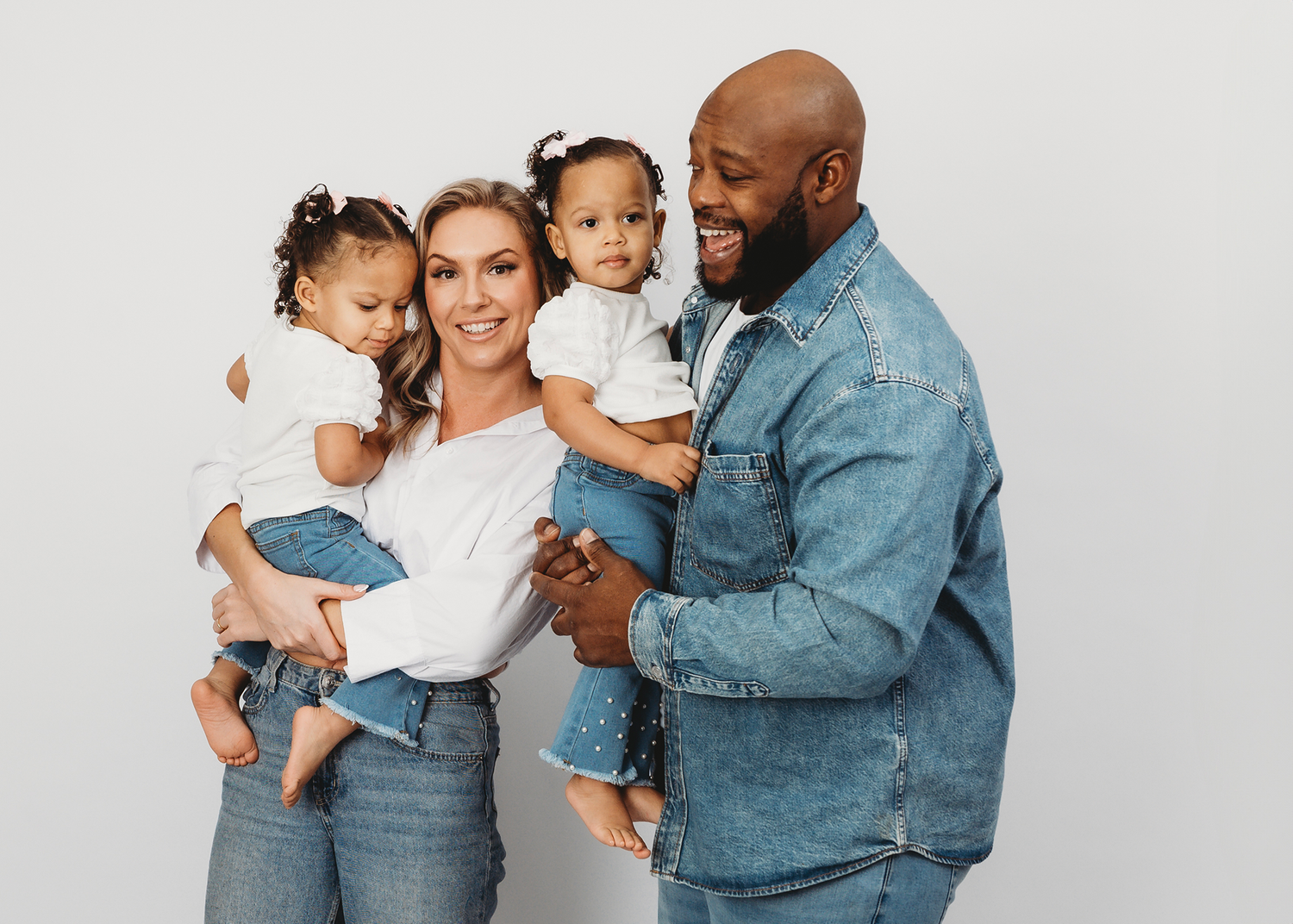 Family photographer in Spalding Lincolnshire capturing natural studio family portraits