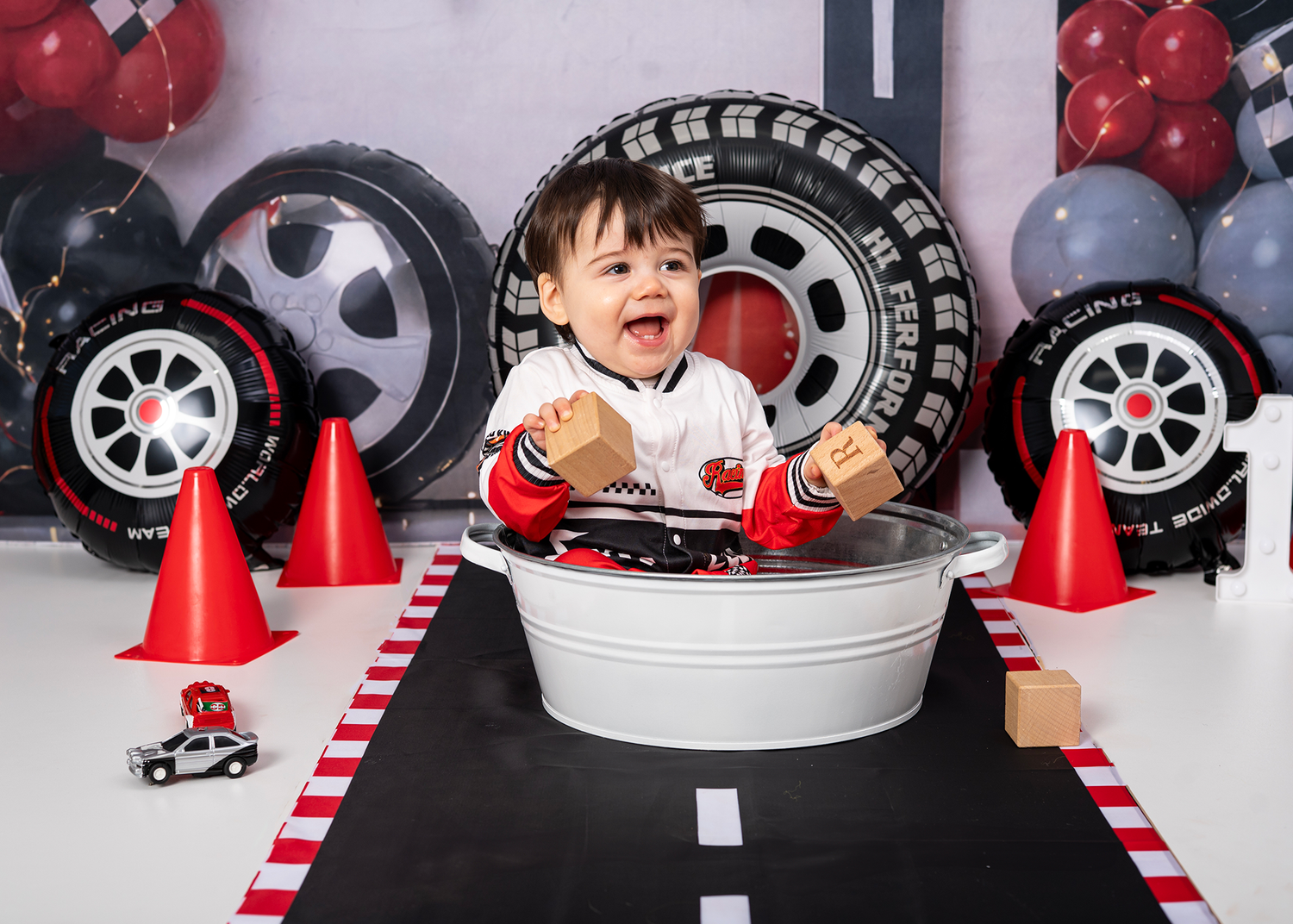 Cake smash and splash photoshoot near Peterborough