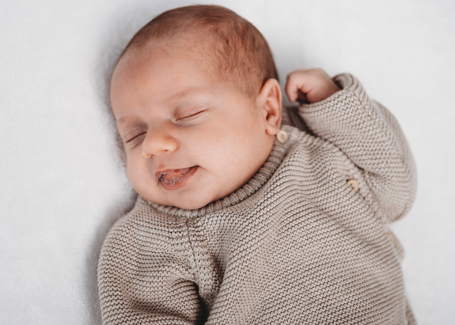 Natural newborn photography near Wisbech and Boston in Spalding studio