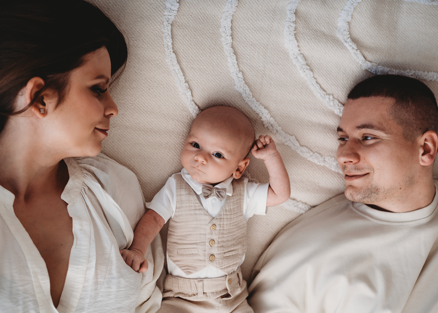 Parent and newborn lifestyle photography in Spalding near Peterborough