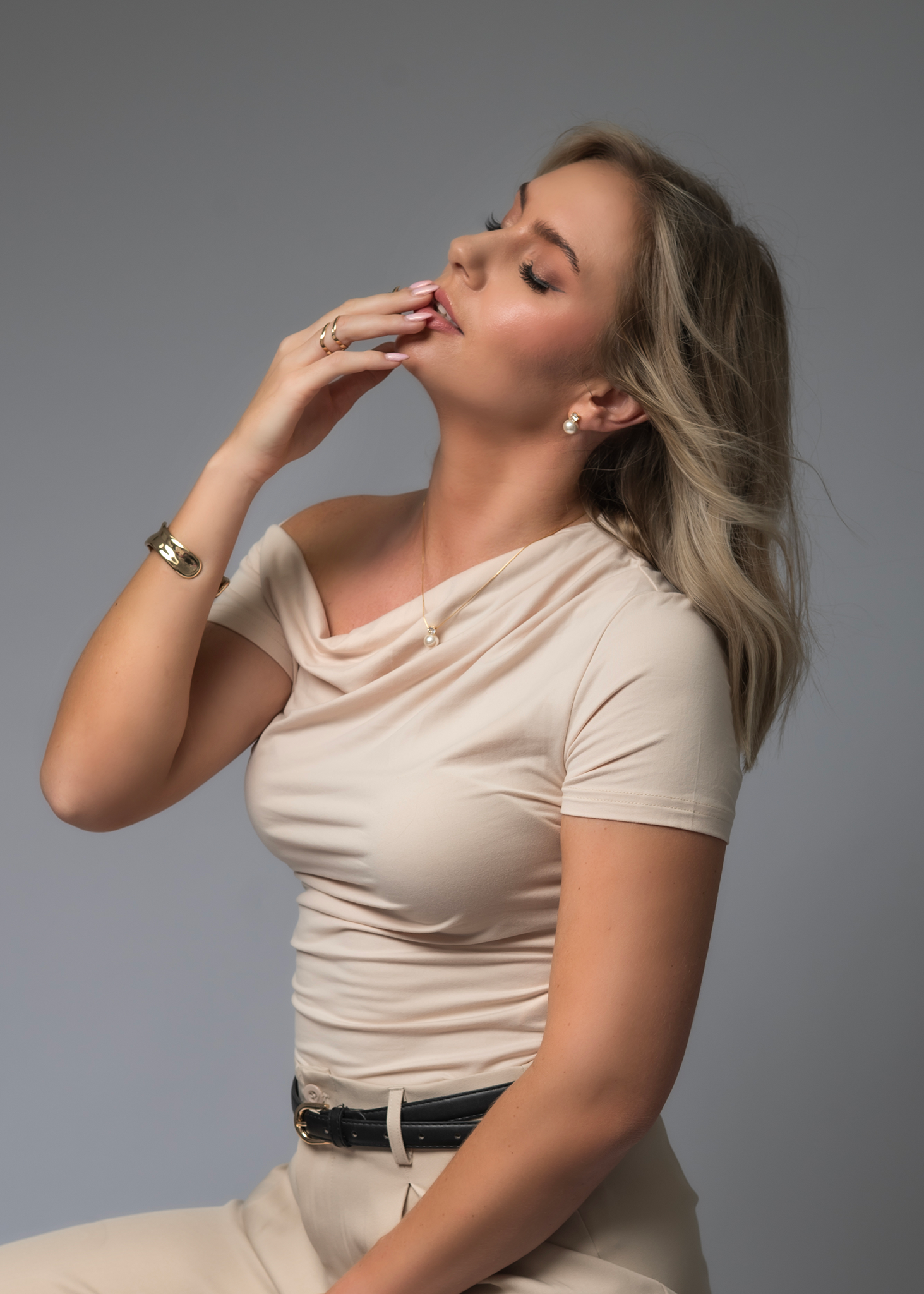 Contemporary women’s photography studio in Spalding