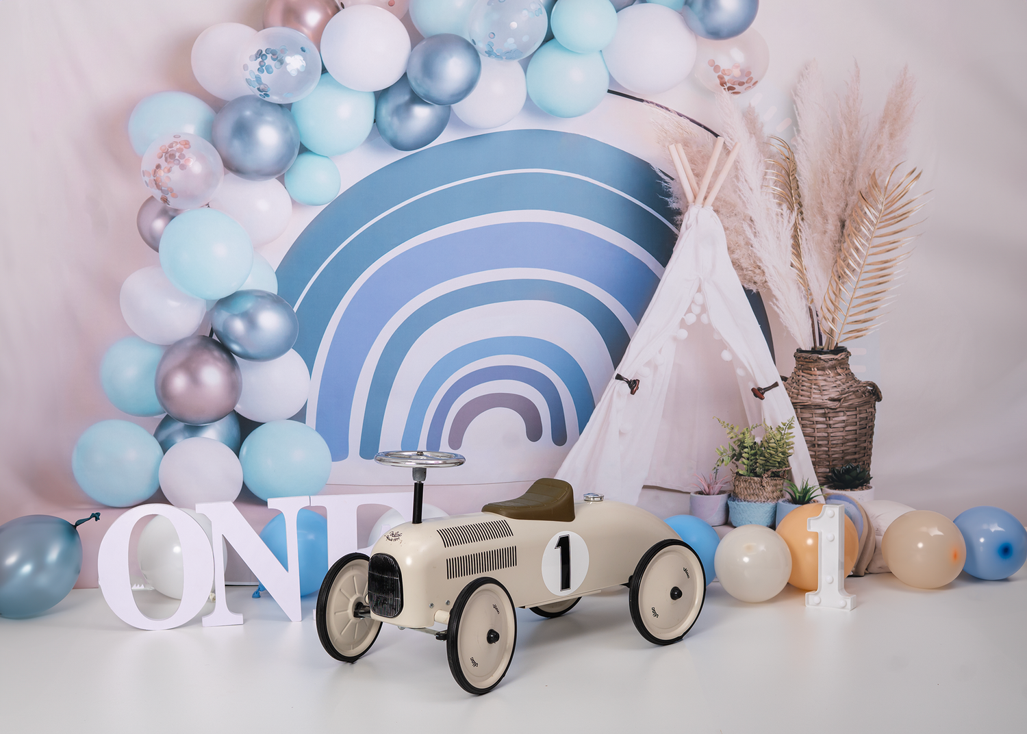 Studio cake smash photography serving Peterborough and Holbeach