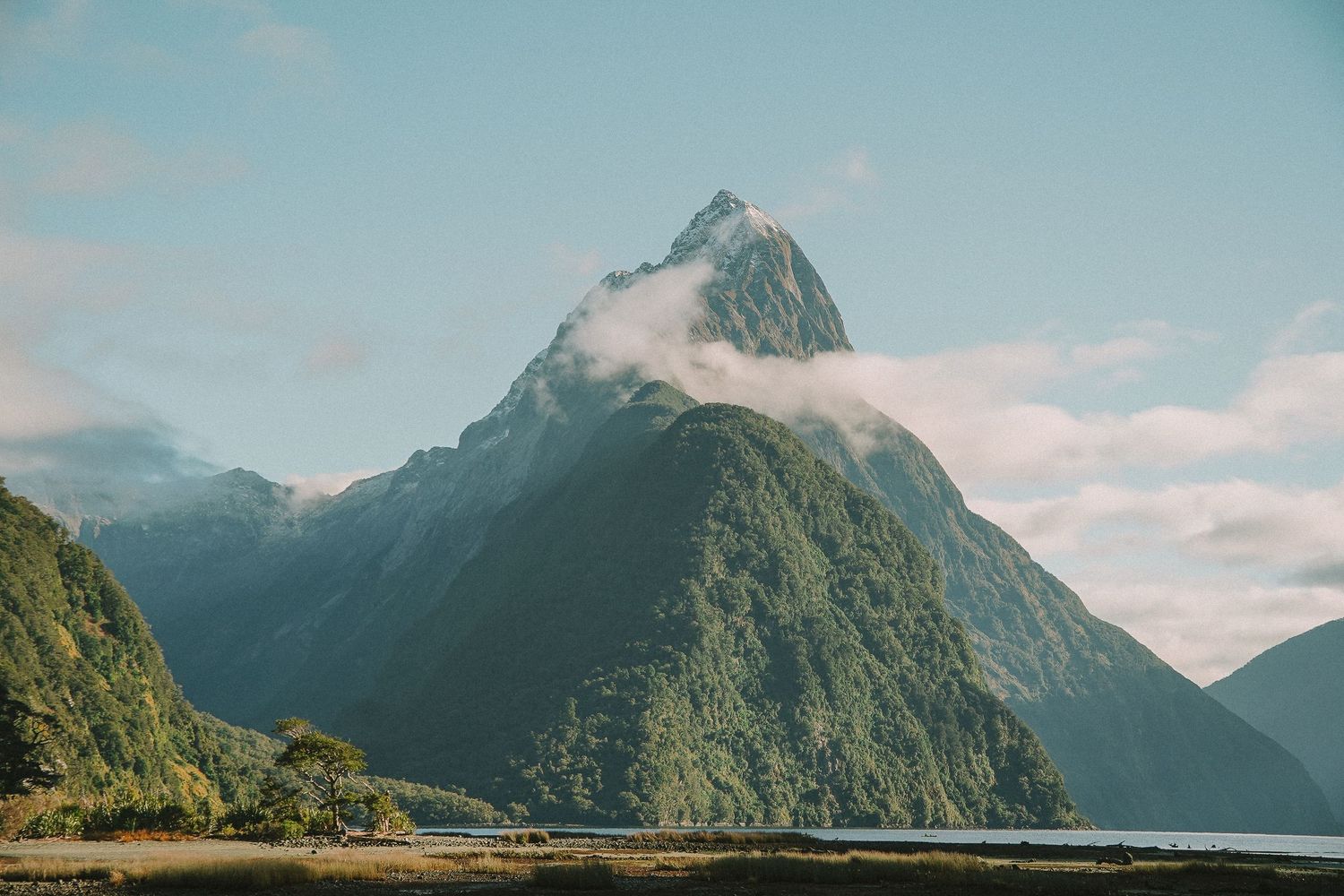 milford sounds landscape