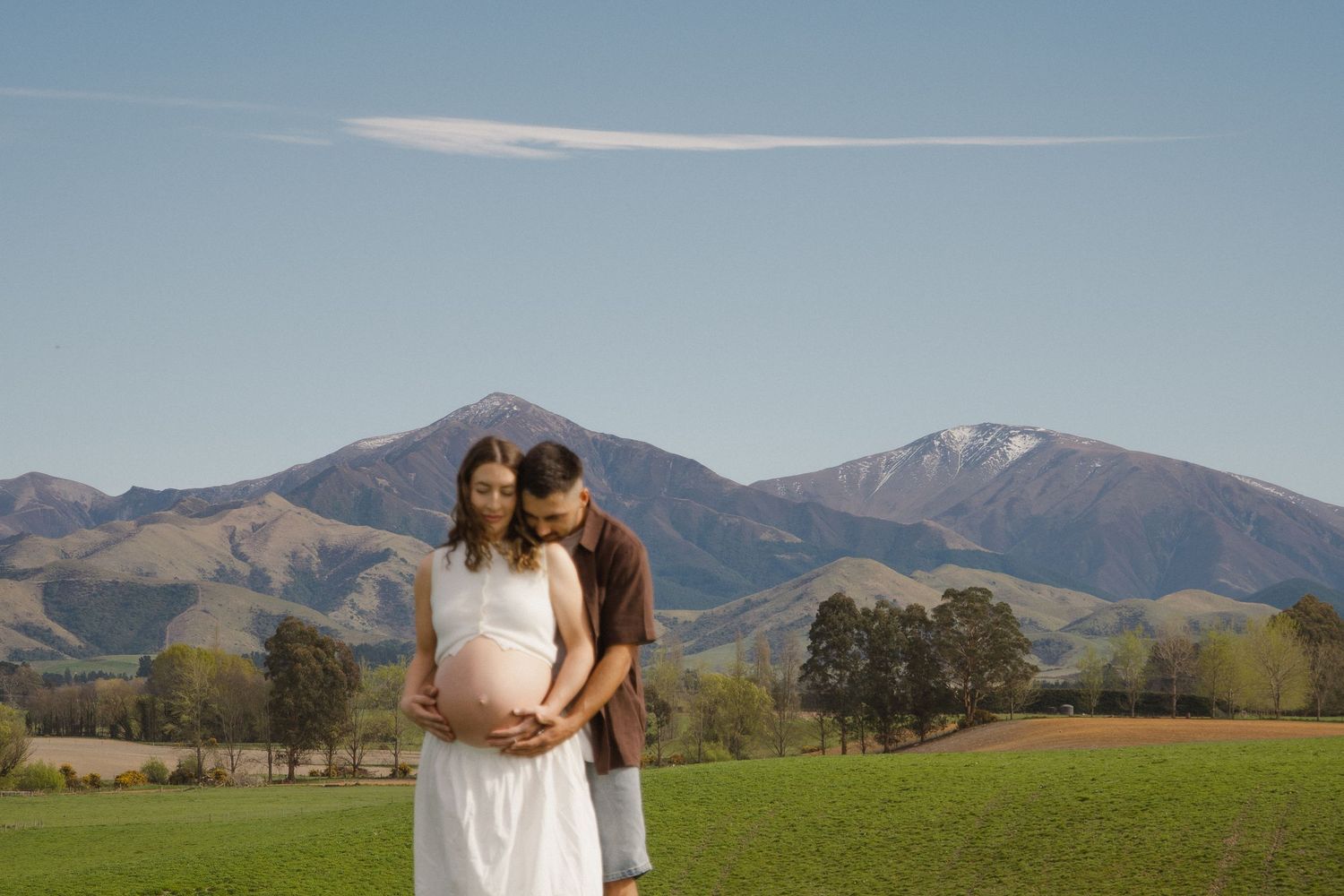 maternity session in clover field