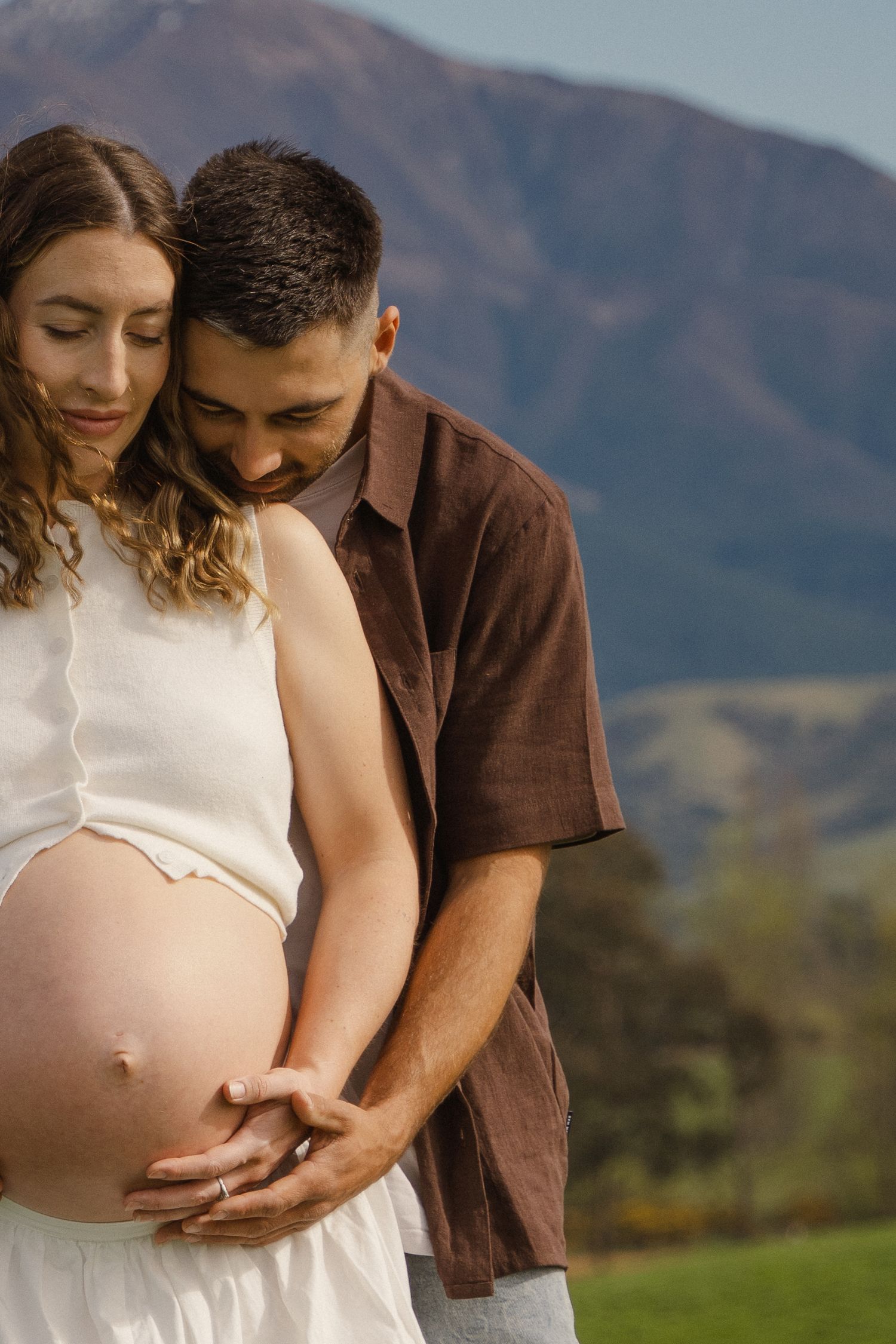 maternity session in clover field