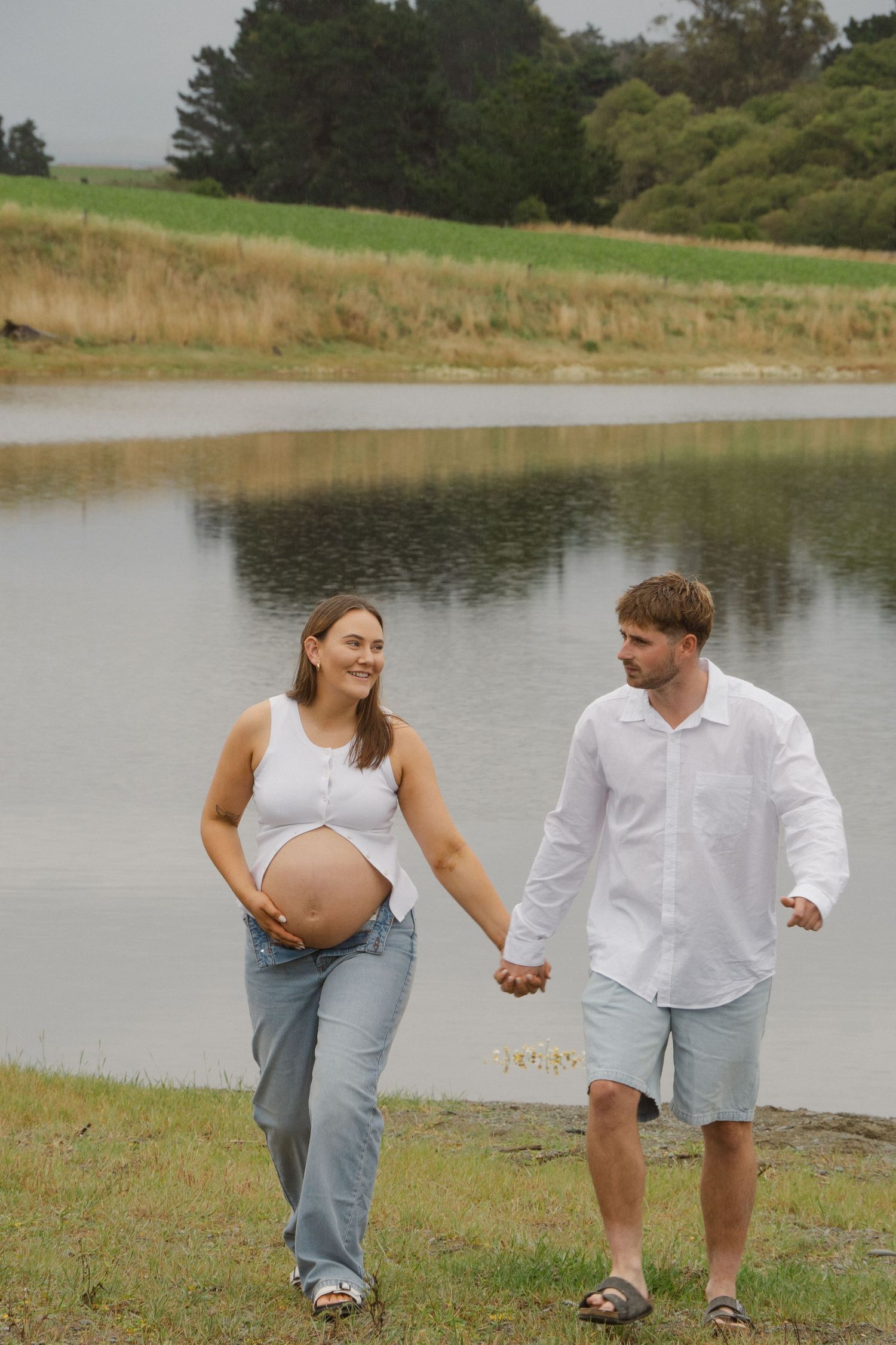 maternity session on the beach