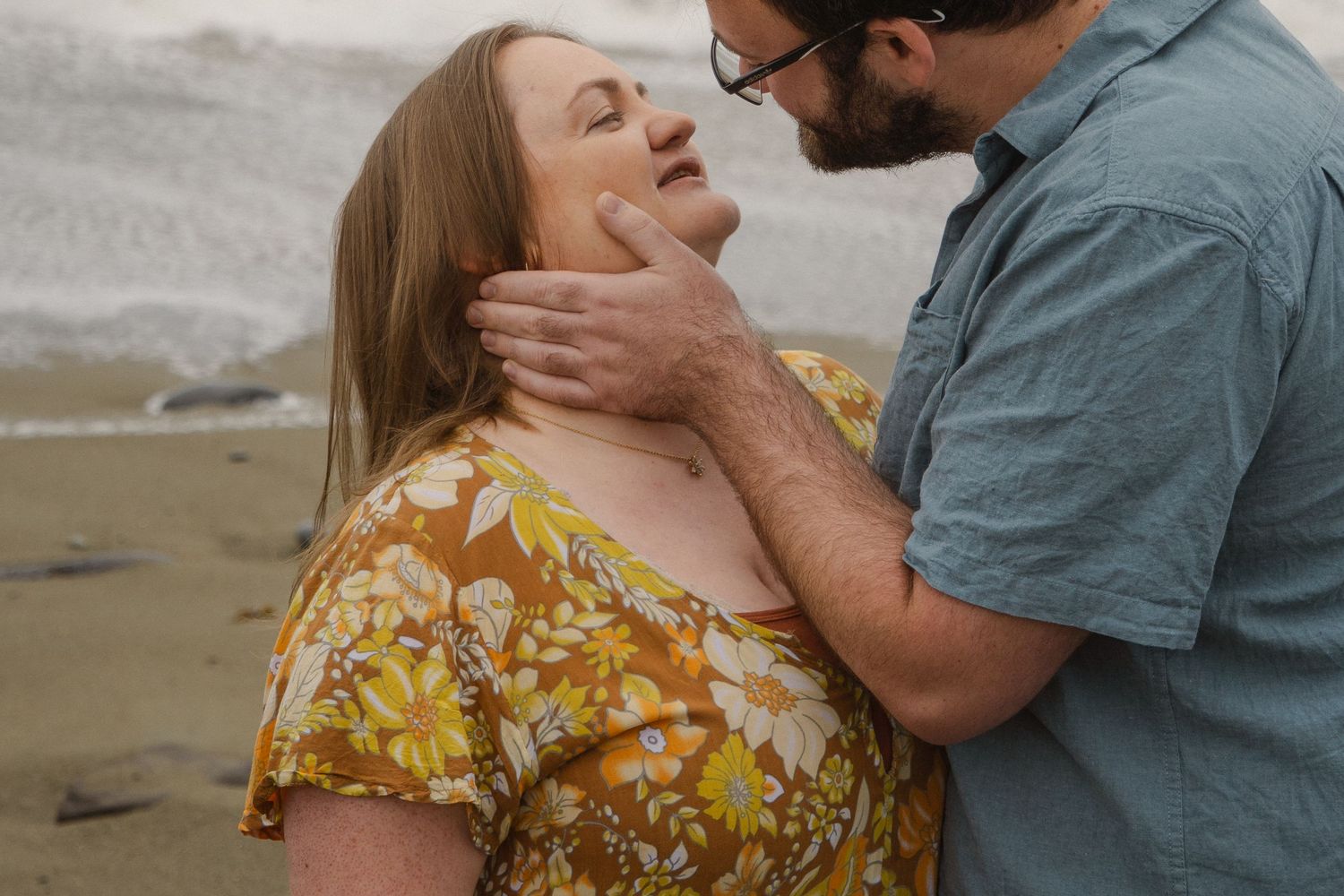 couple about to kiss, couples session