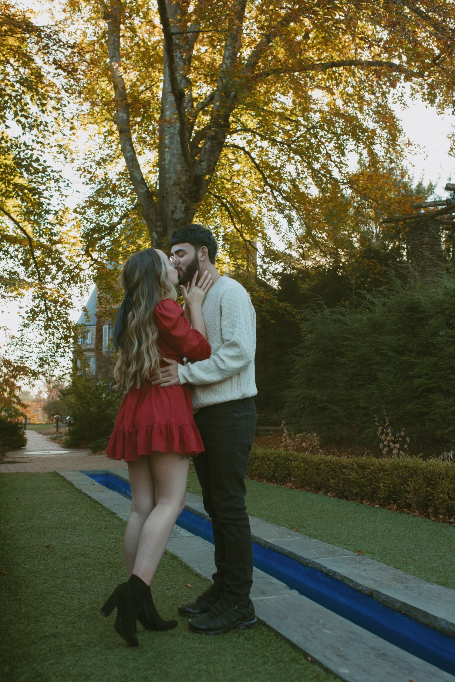 Documentary style couples photos in Pike county Pennsylvania.