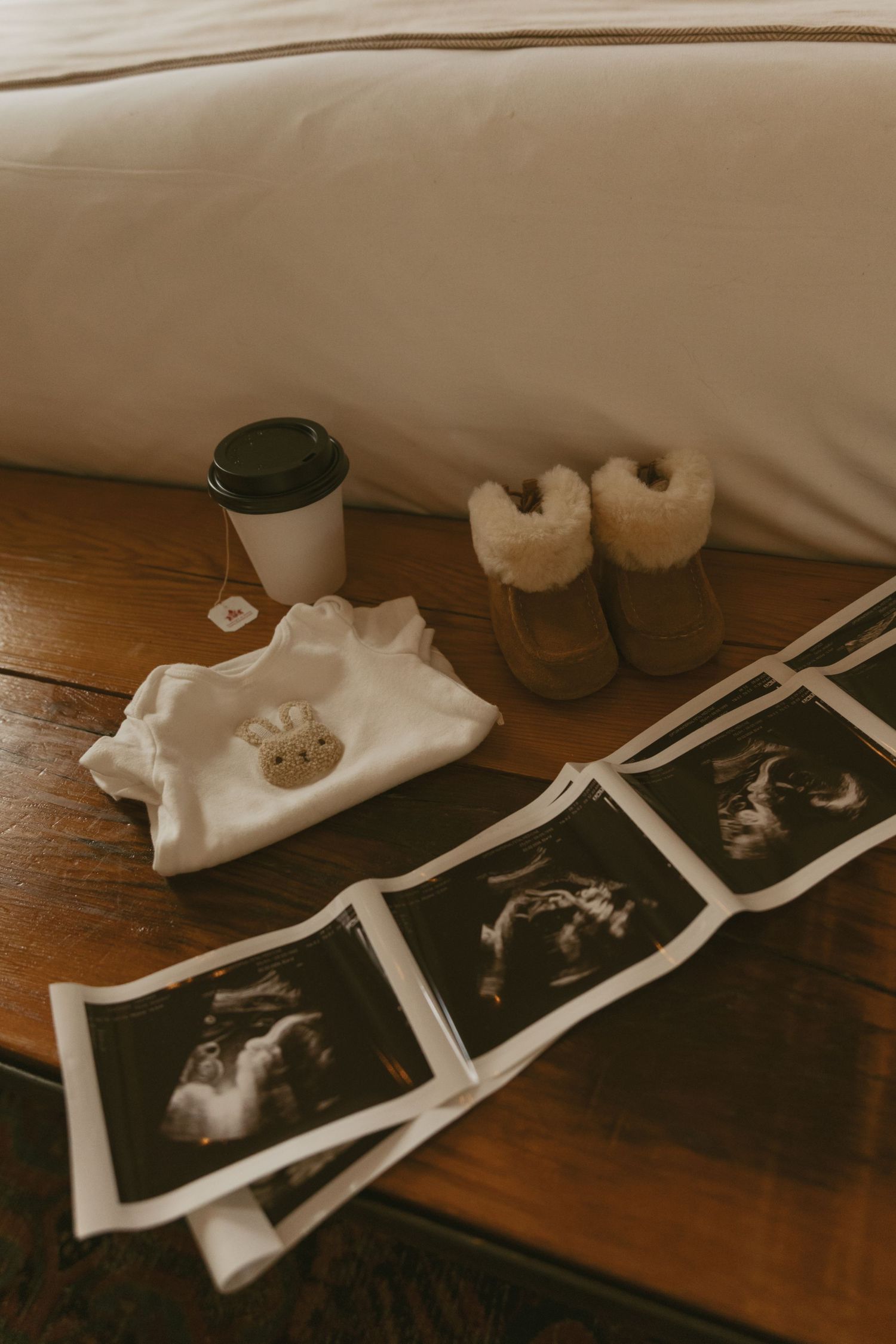 Cozy Editorial indoor maternity photos in the sleepy pine cottage at Cedar Lake Estates in Port Jervis, New York. Details with rustic cabin