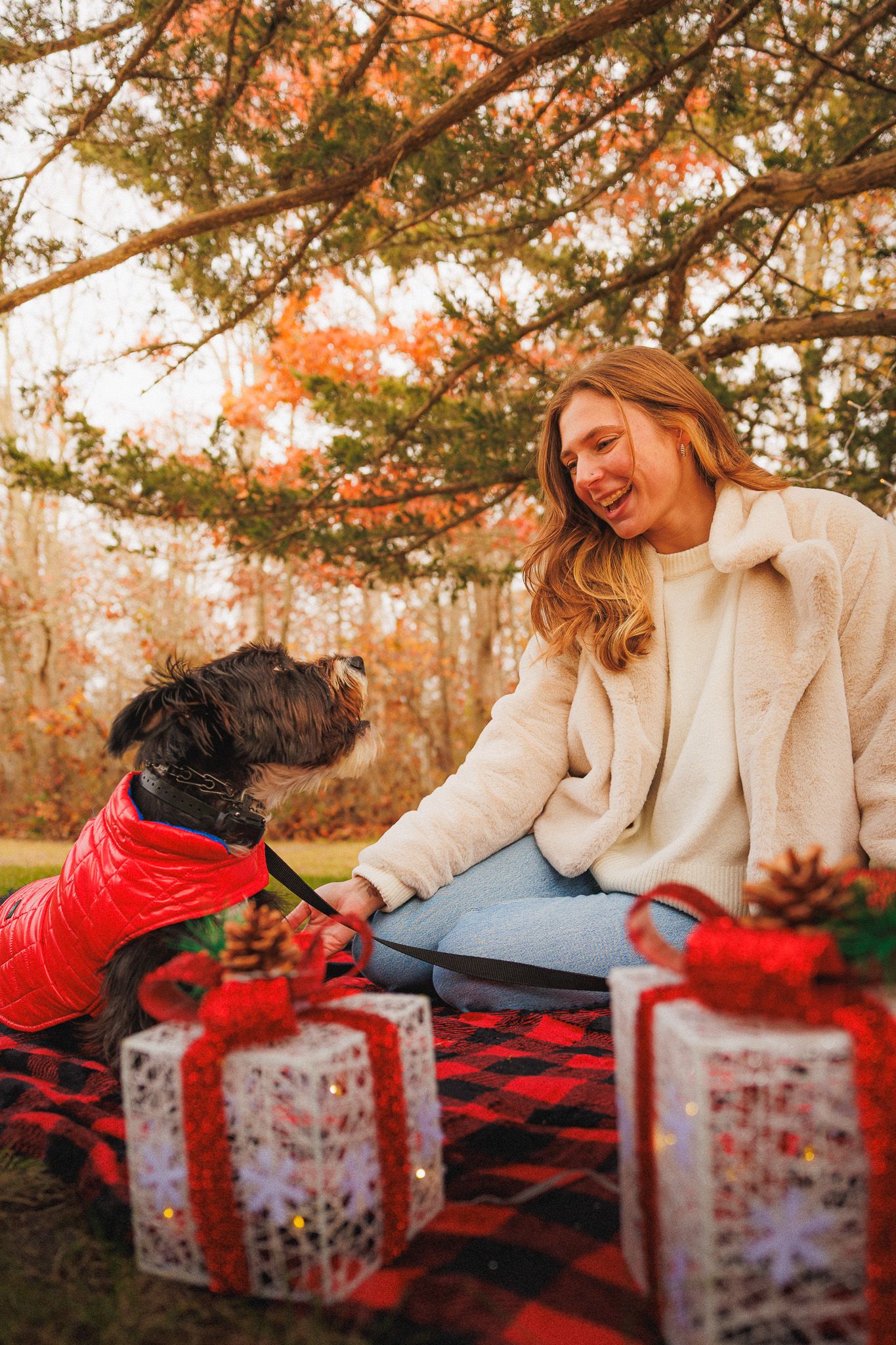 holiday portrait dog and owner

Look Alive Photo Long Island Based Photographer and Videographer