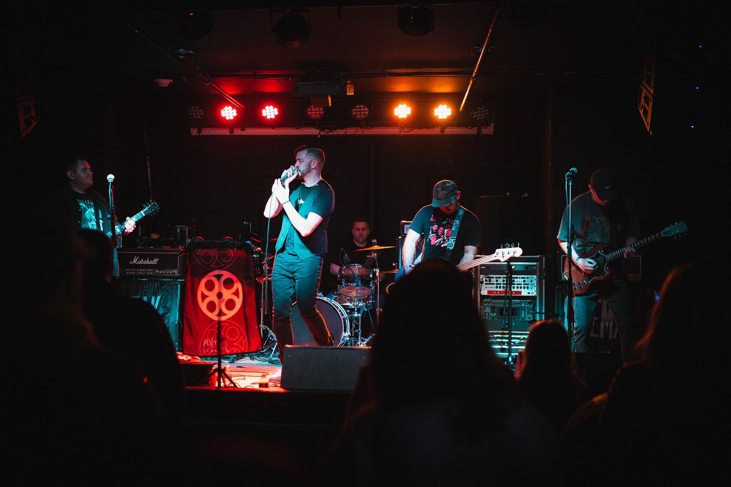 Peak Cinema at AMH

Look Alive Photo Long Island Based Photographer and Videographer