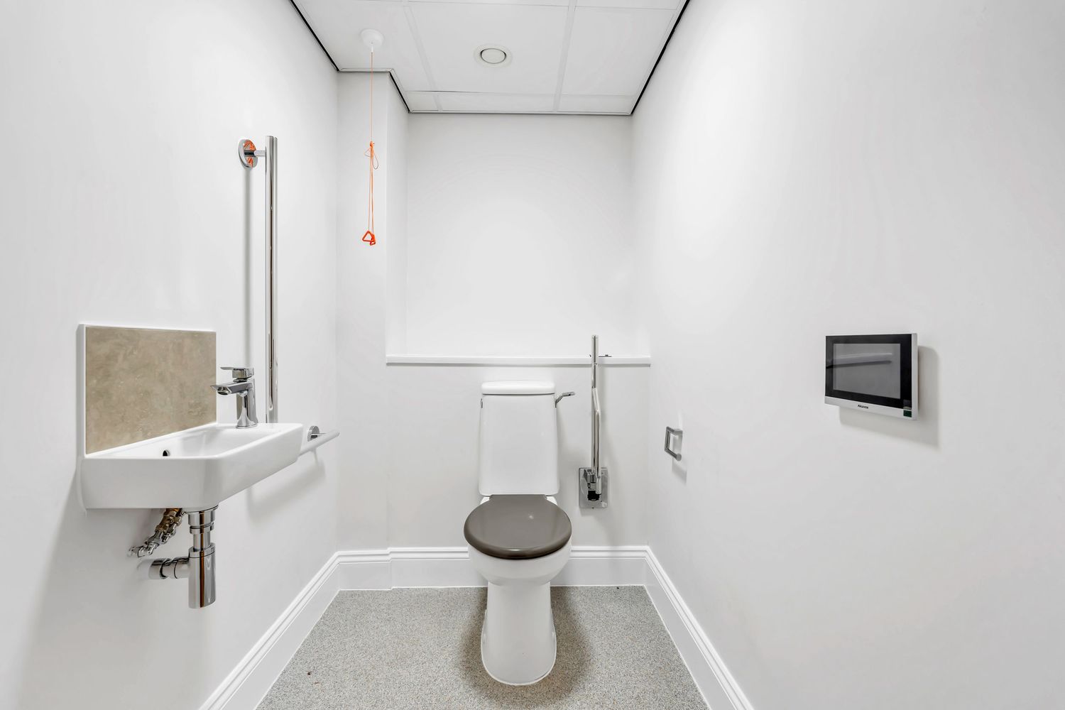 Pomeroy Court Photography Interior. Toilet