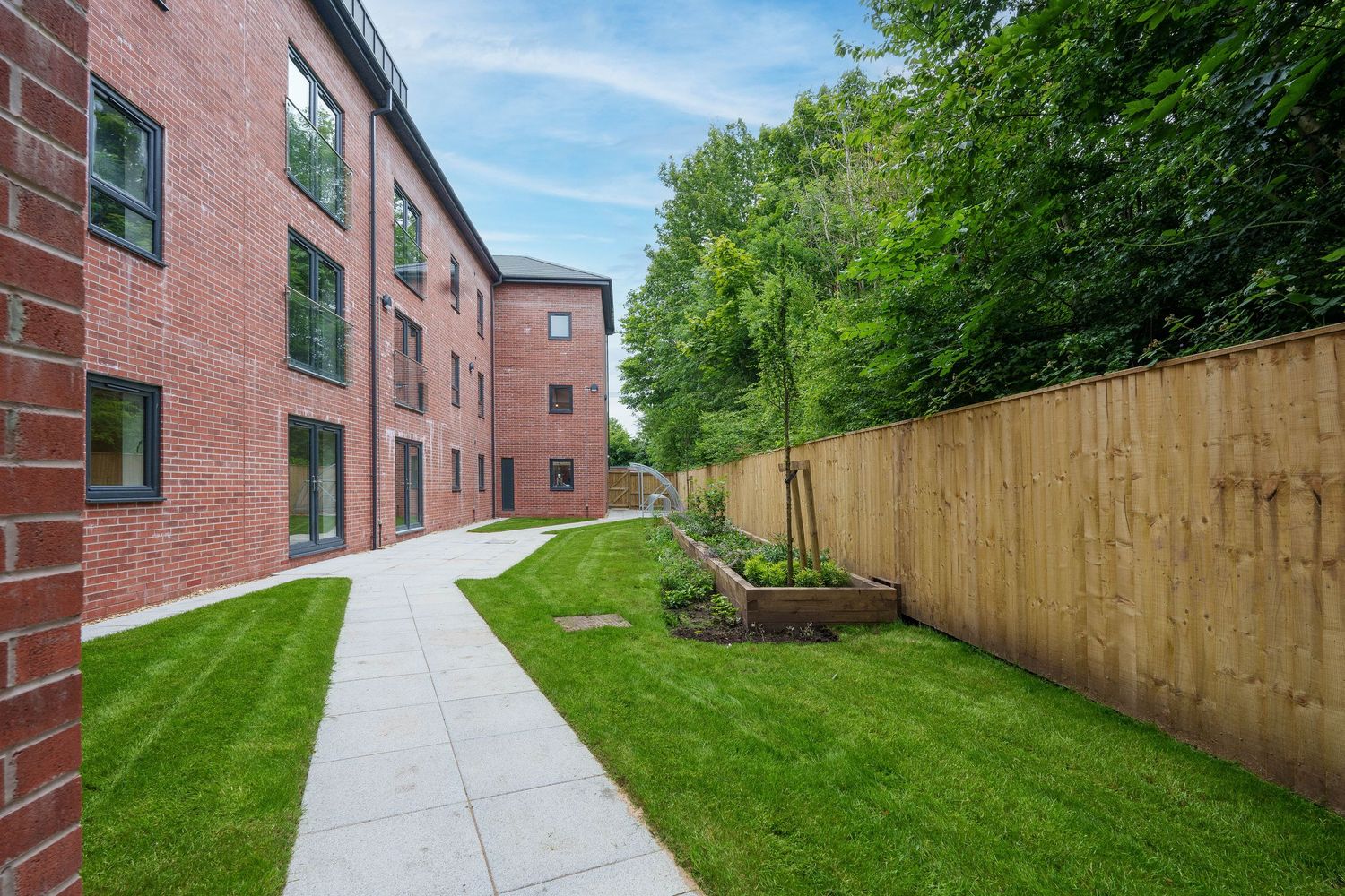 Hallwood Park, Alderley Construction