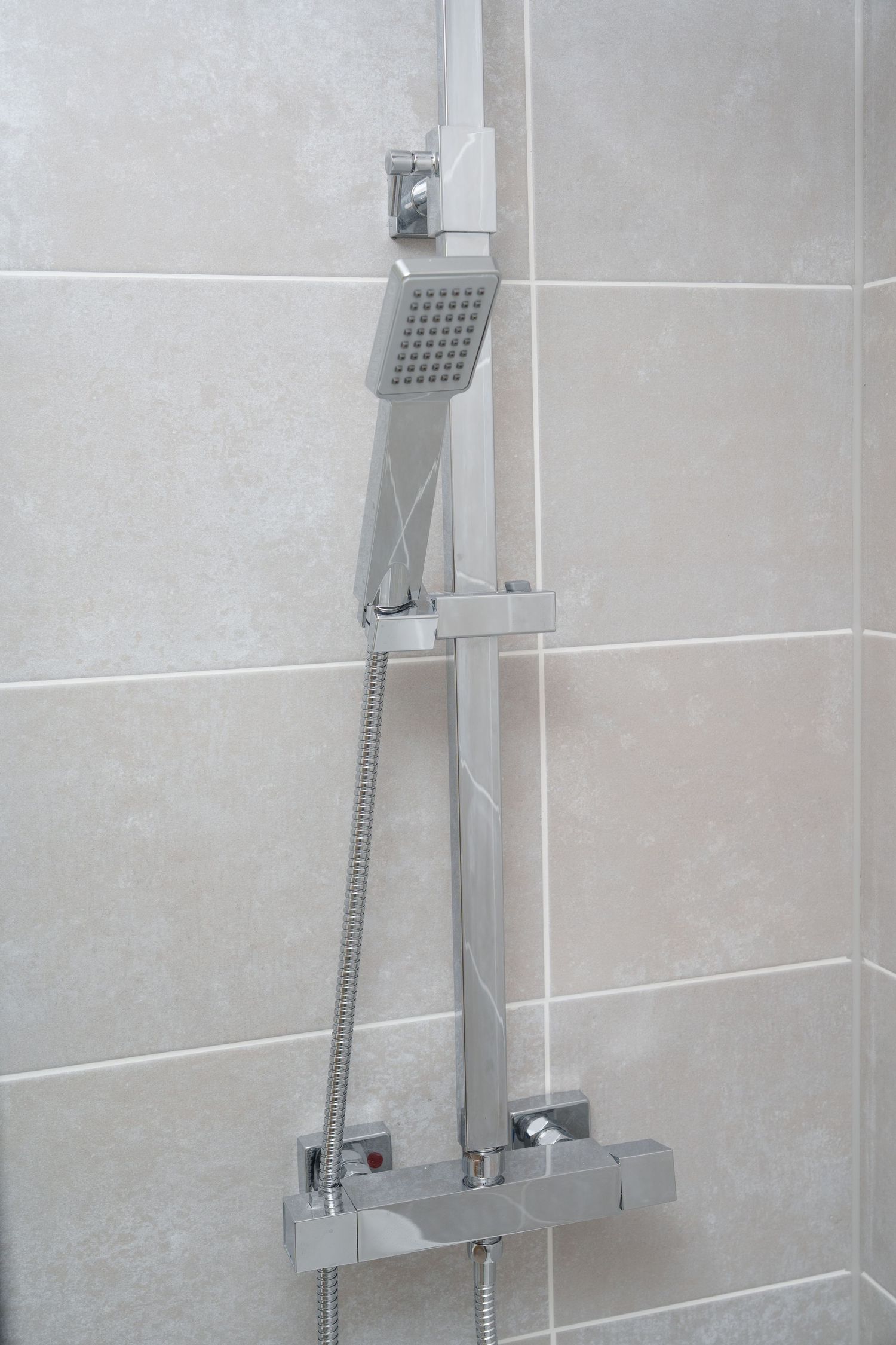 Town Hill, Warrington. Alderley Construction shower