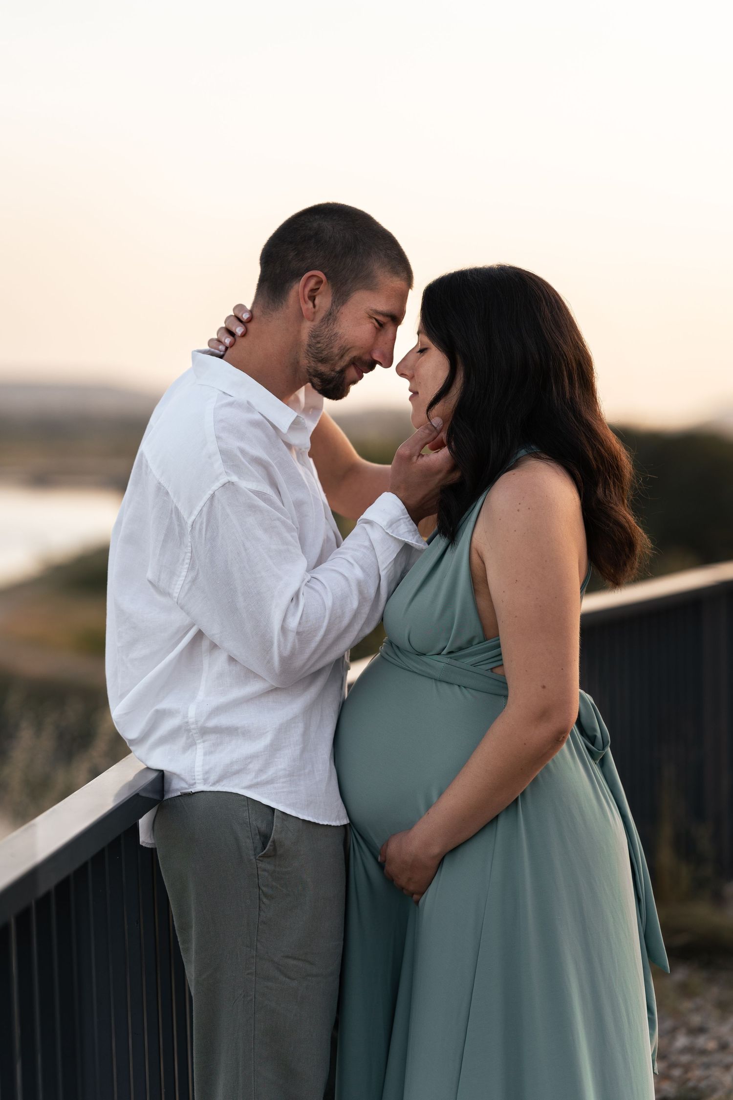 séance photo couple grossesse romantique en provence