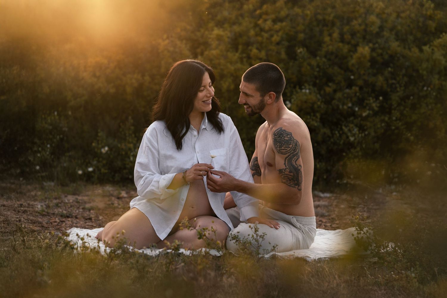 séance photo couple romantique maternité en provence