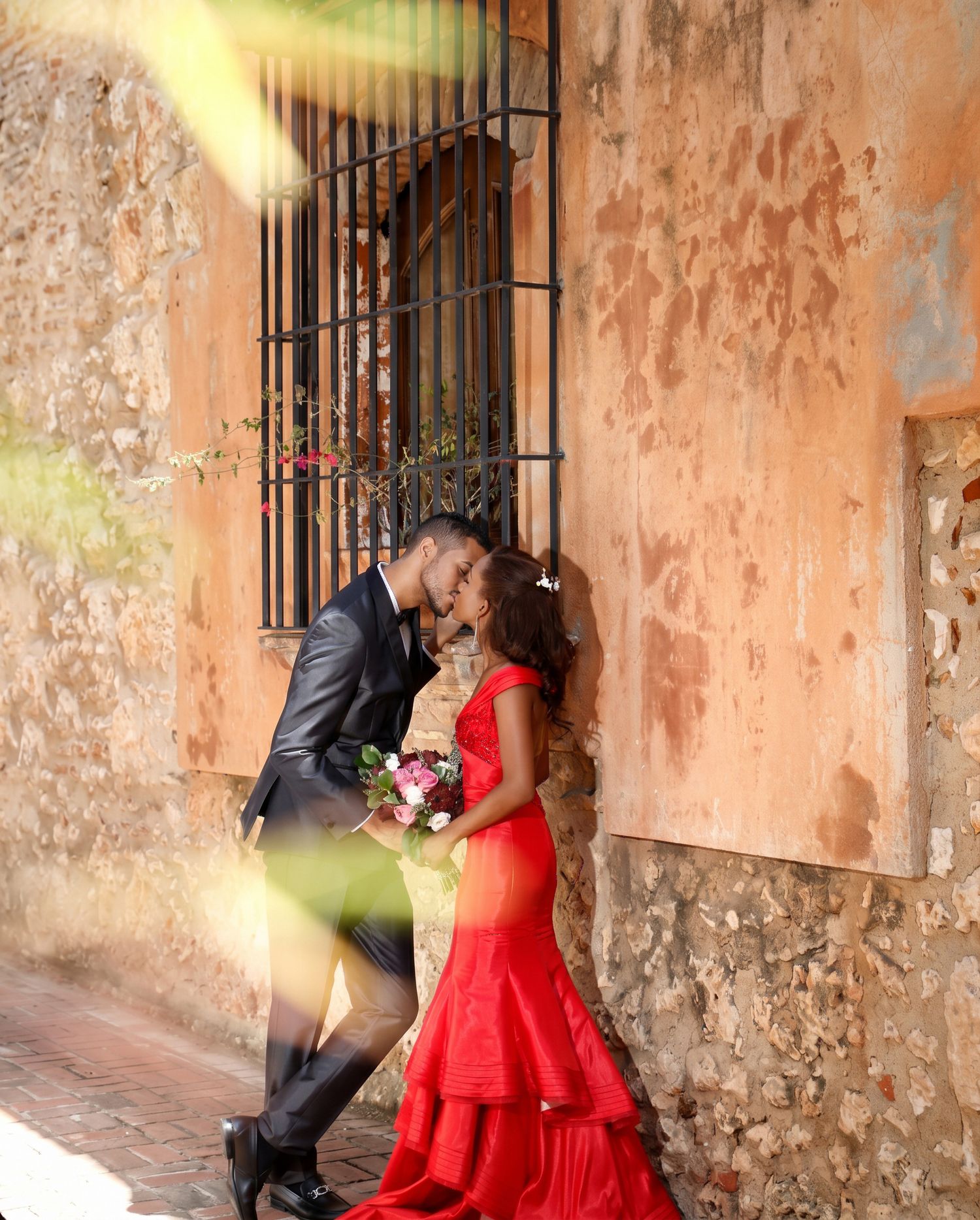 Fine art wedding photography couple portrait in Philadelphia - Alba Paredes
