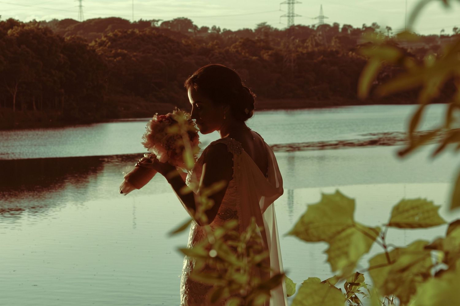 Outdoor bridal portrait near lake during sunset - Philadelphia wedding services