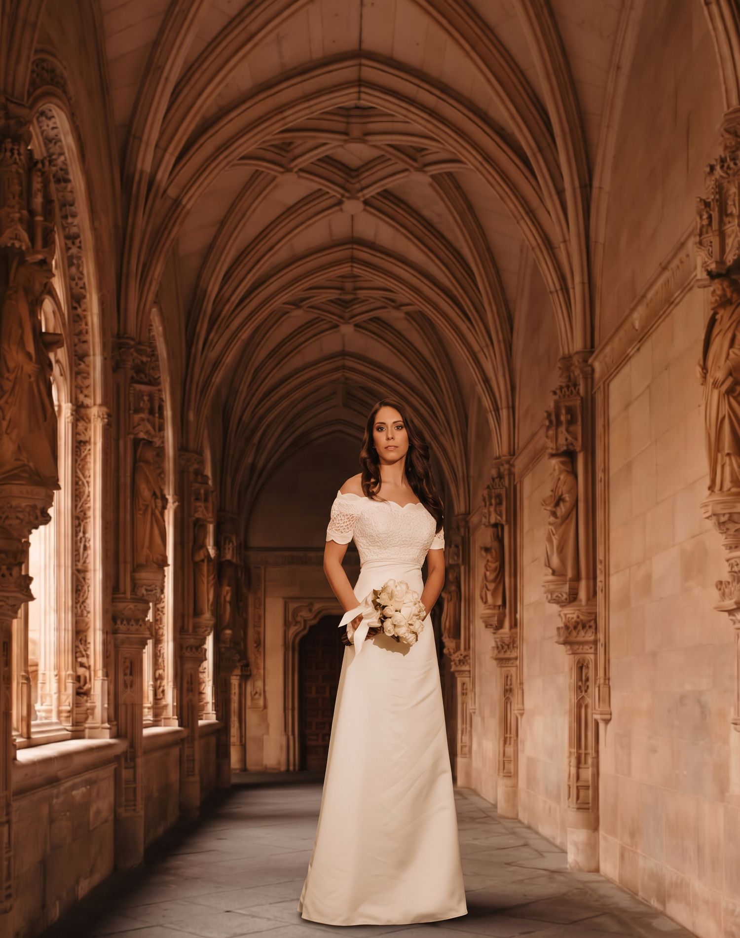 Bride walking down historic venue corridor - Philadelphia wedding photographer Alba Paredes