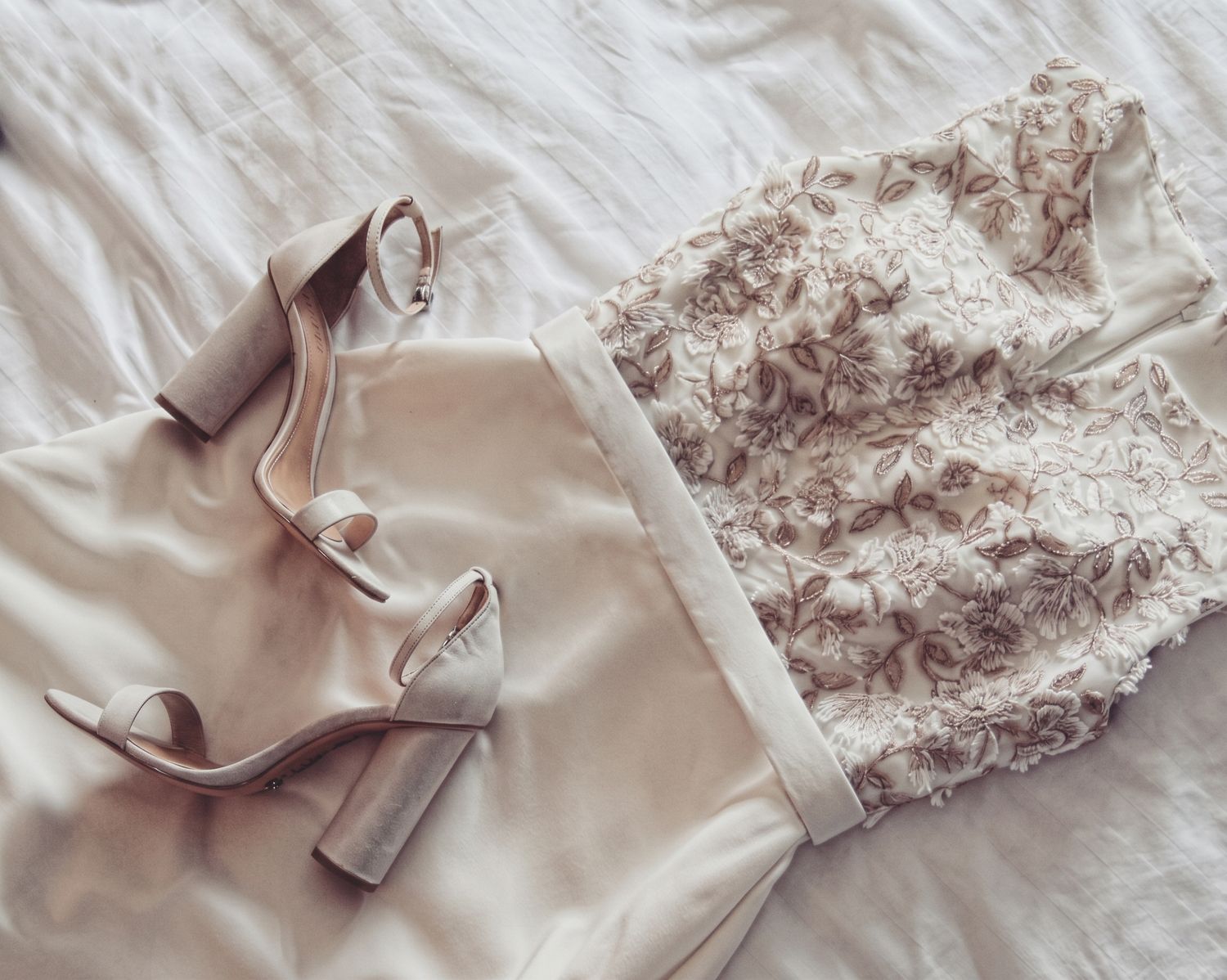 Wedding dress and bridal accessories preparation details - Alba Paredes Philadelphia