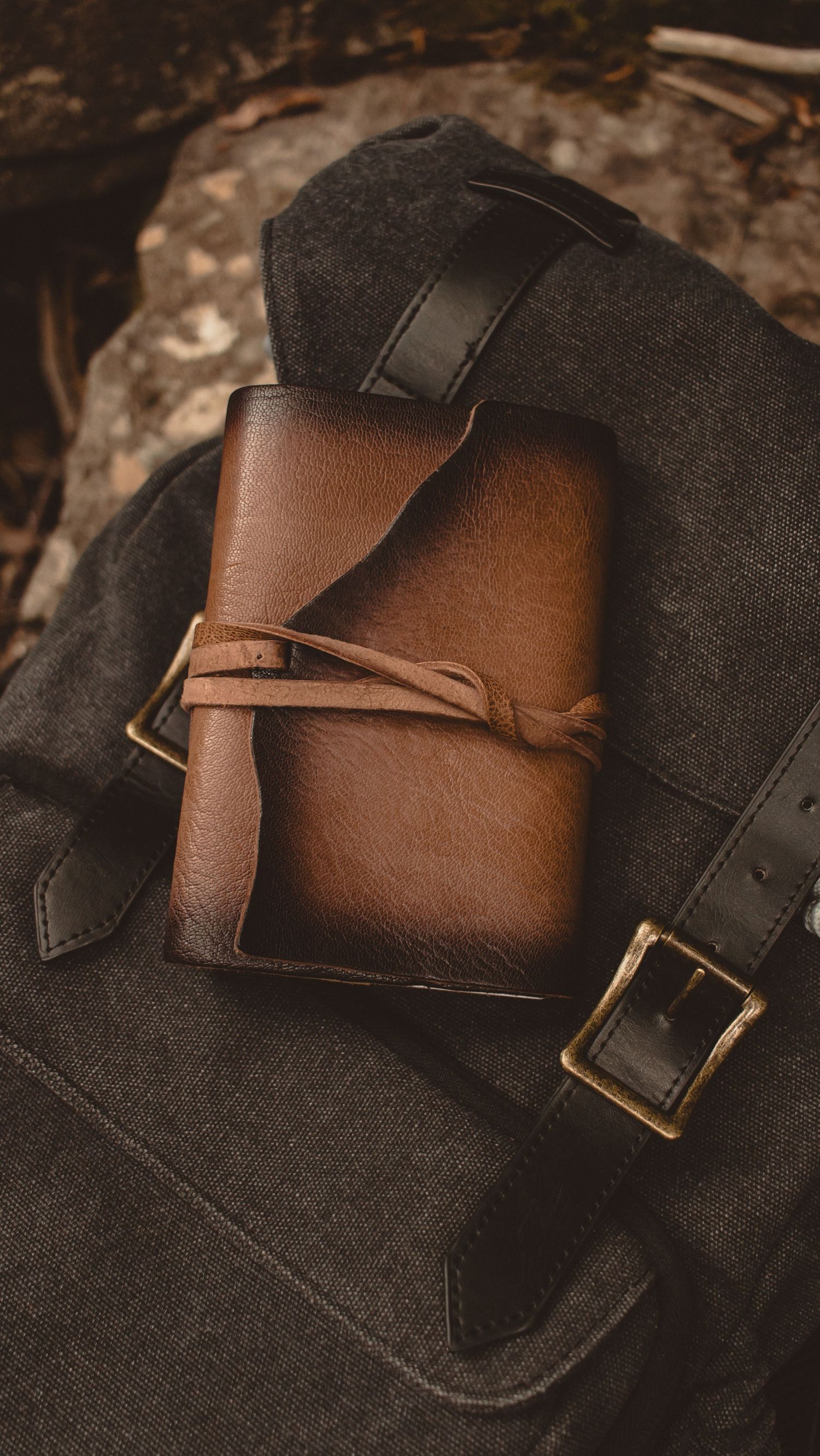 product photography, outdoor, nature, lifestyle, water, dark, moody, photographer, journal, moss, hiking, backpack, backpacking