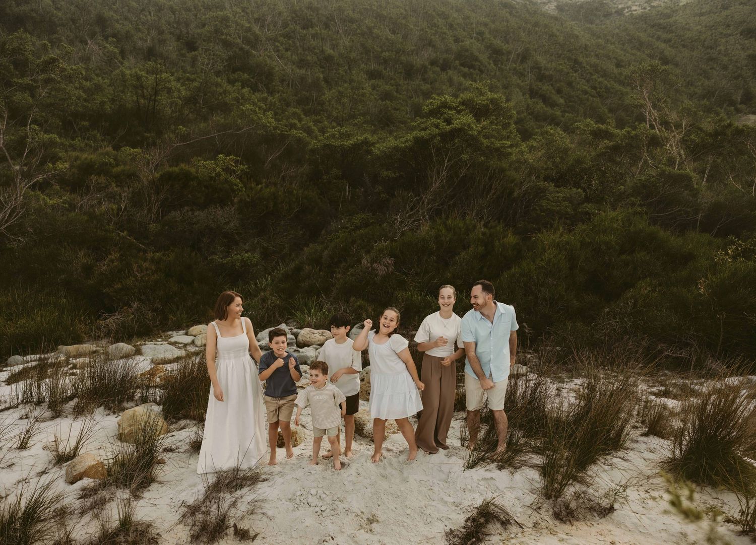 Family-photo-whole-family-greenfields-beach-Vincentia-jervis-bay-nsw