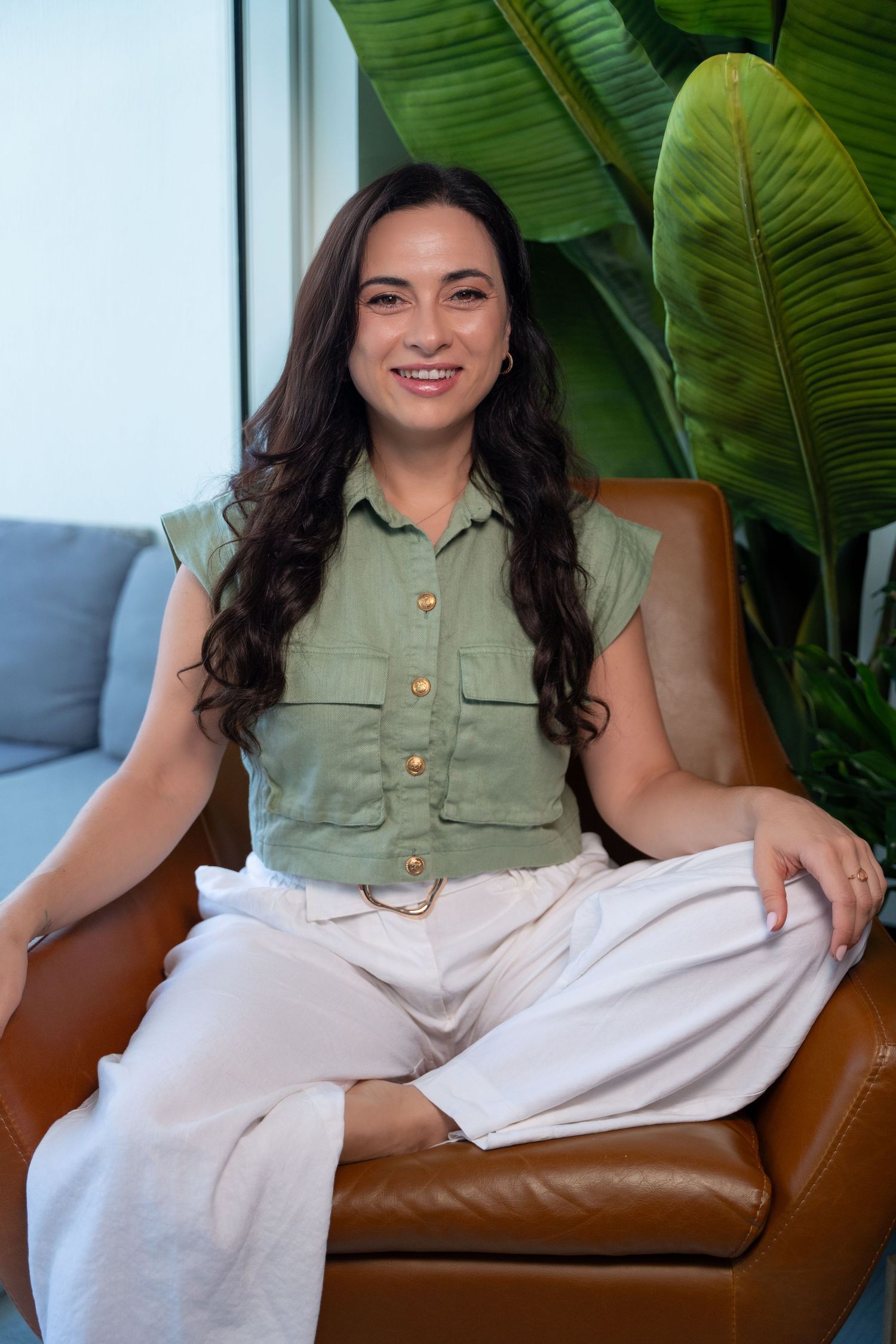 Casual personal branding session in Boca Raton, FL – stylish and approachable portrait for a creative professional.