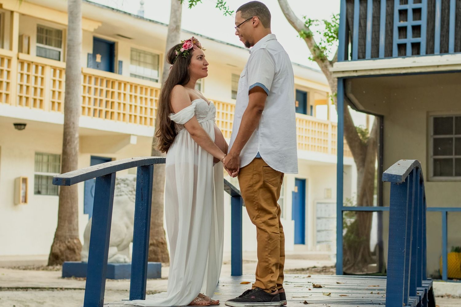 Outdoor maternity session in South Florida, capturing love and excitement as the couple prepares to welcome their baby.