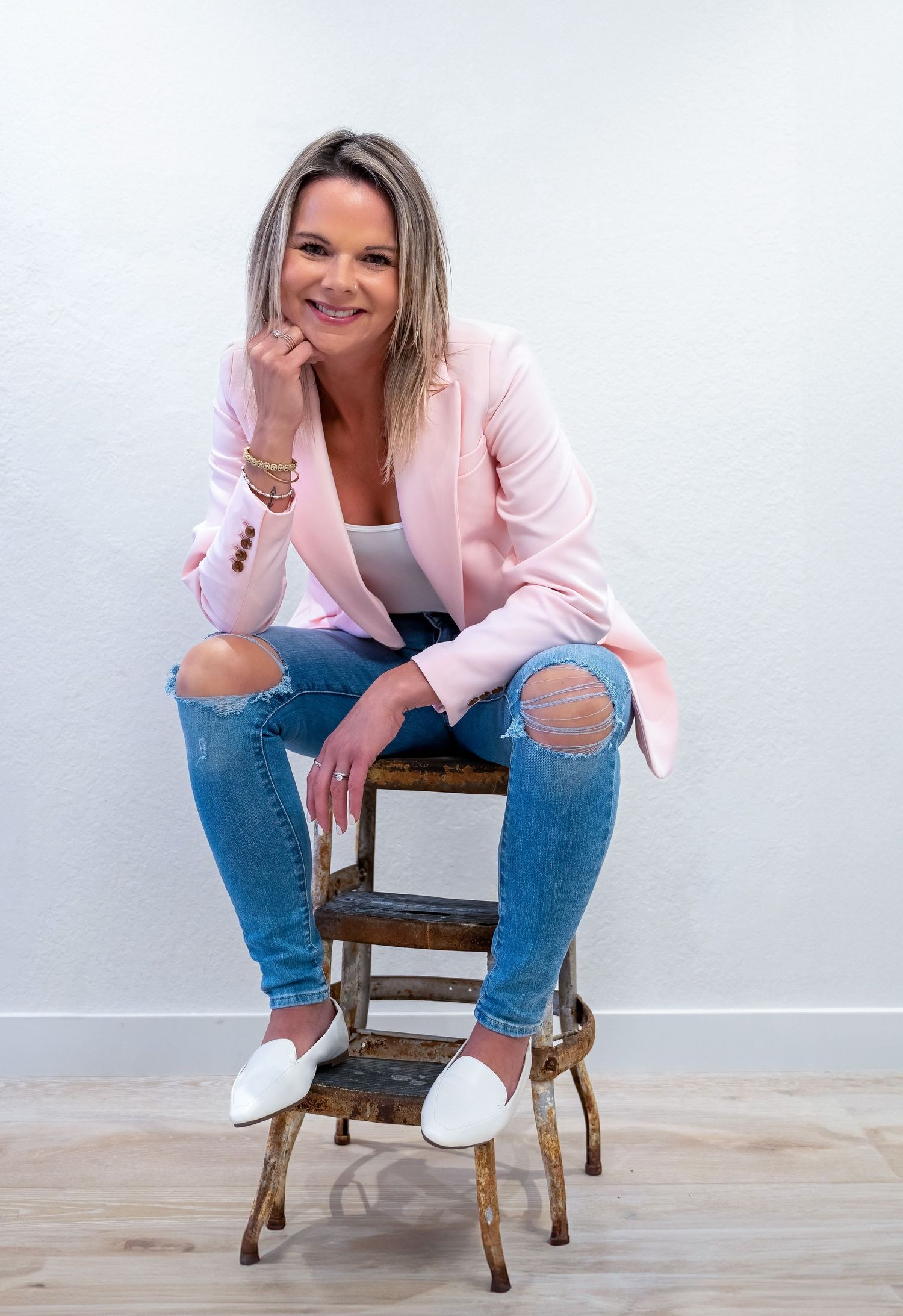 Confident personal branding portrait in Boca Raton, FL – stylish and approachable headshot with a modern touch.