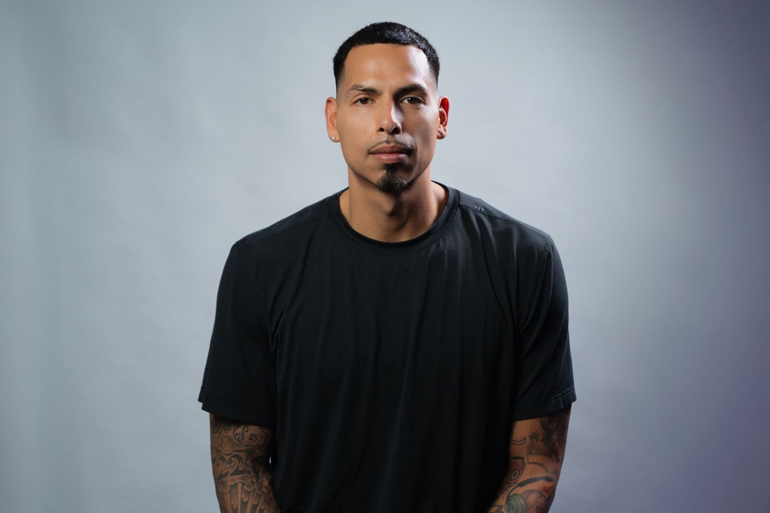 Casual branding headshot in Fort Lauderdale, FL – relaxed and stylish portrait in a sleek studio.