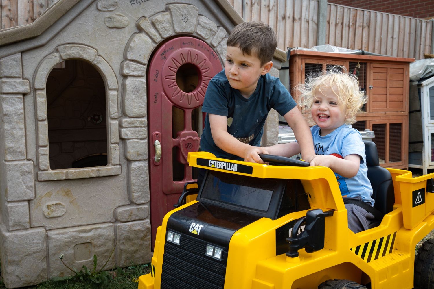Outdoor family photography session in Lincoln UK