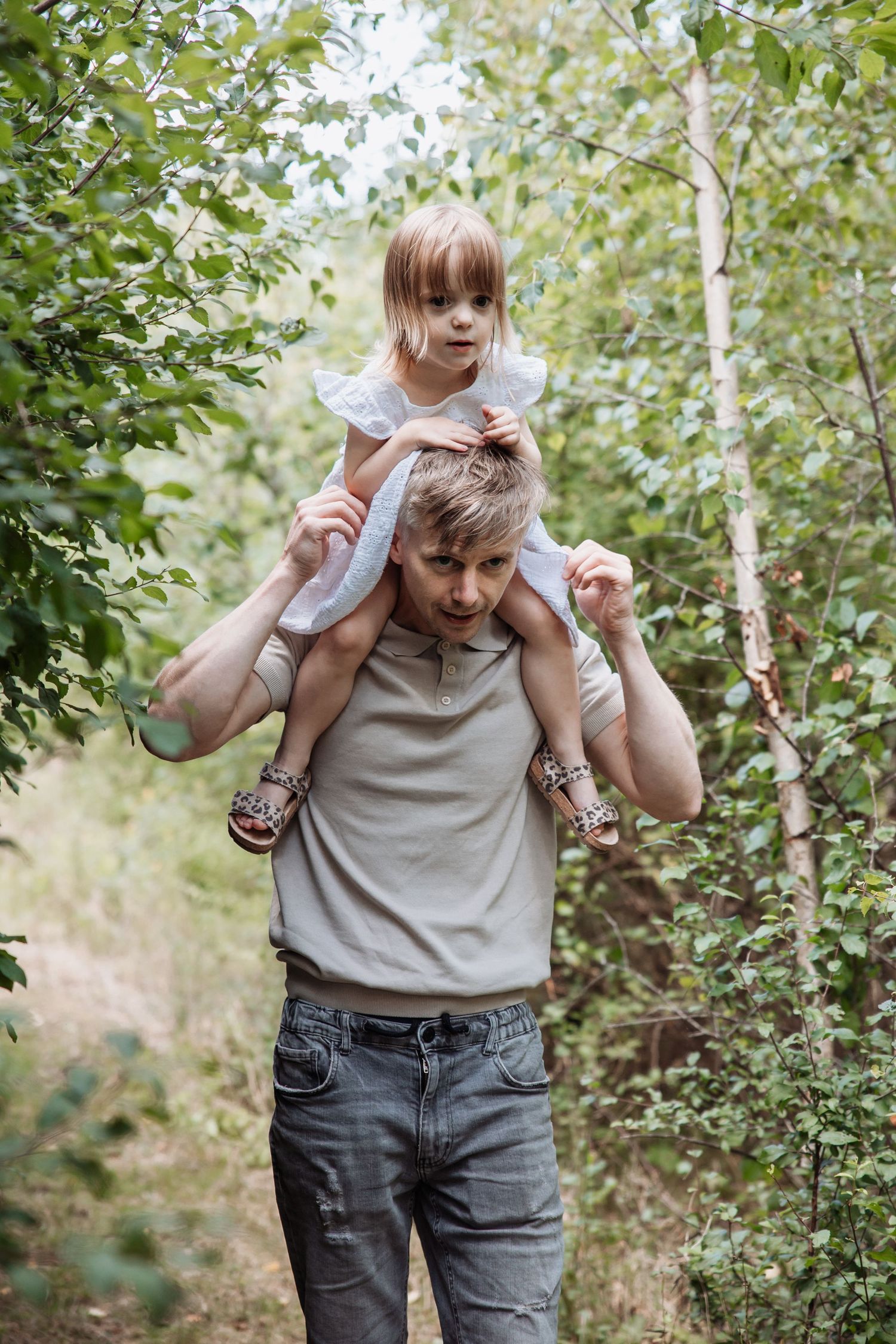 Outdoor family photography session in Lincoln UK