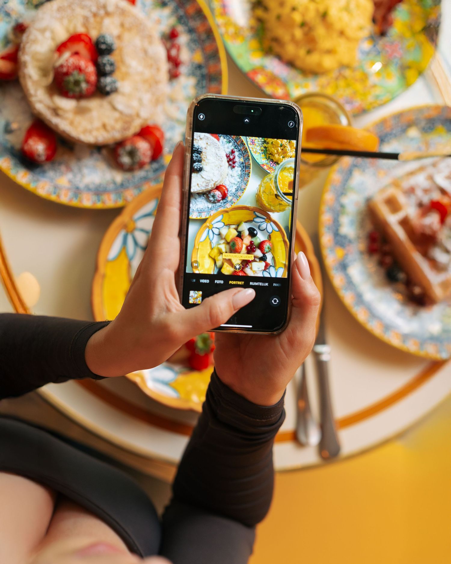 Photographie food lifestyle petit-déjeuner coloré — contenu réseaux sociaux et shooting culinaire Luxembourg