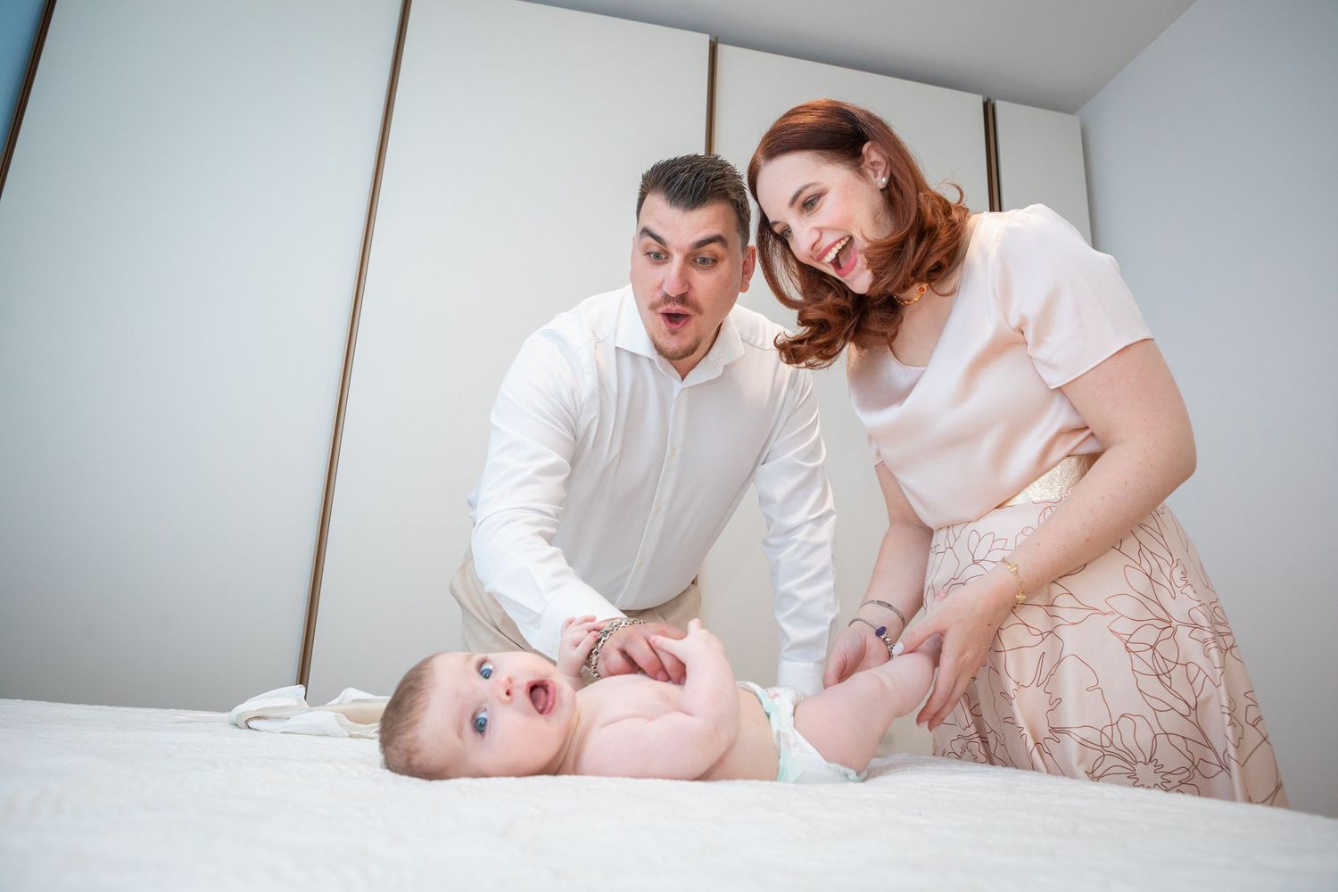 Servizi fotografici di Newborn, Maternità, Famiglia, Compleanni, Feste private, Smashcake, Battesimi, Ritratti. Realizzazione Fotolibri.
