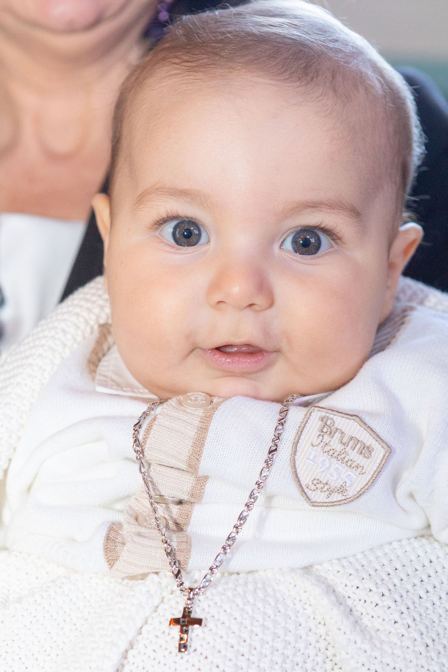Servizi fotografici di Newborn, Maternità, Famiglia, Compleanni, Feste private, Smashcake, Battesimi, Ritratti. Realizzazione Fotolibri.