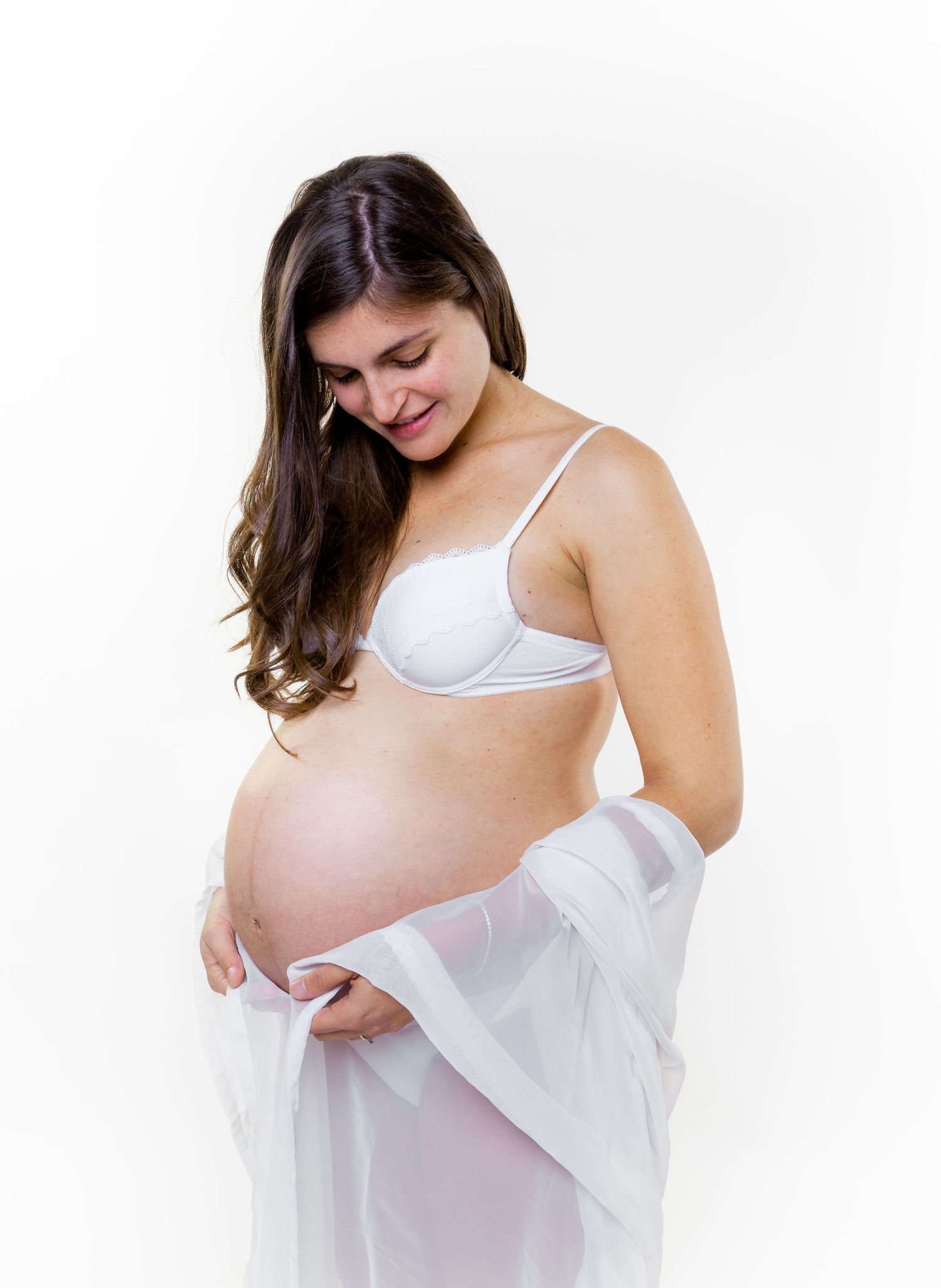 Servizi fotografici di Newborn, Maternità, Famiglia, Compleanni, Feste private, Smashcake, Battesimi, Ritratti. Realizzazione Fotolibri.