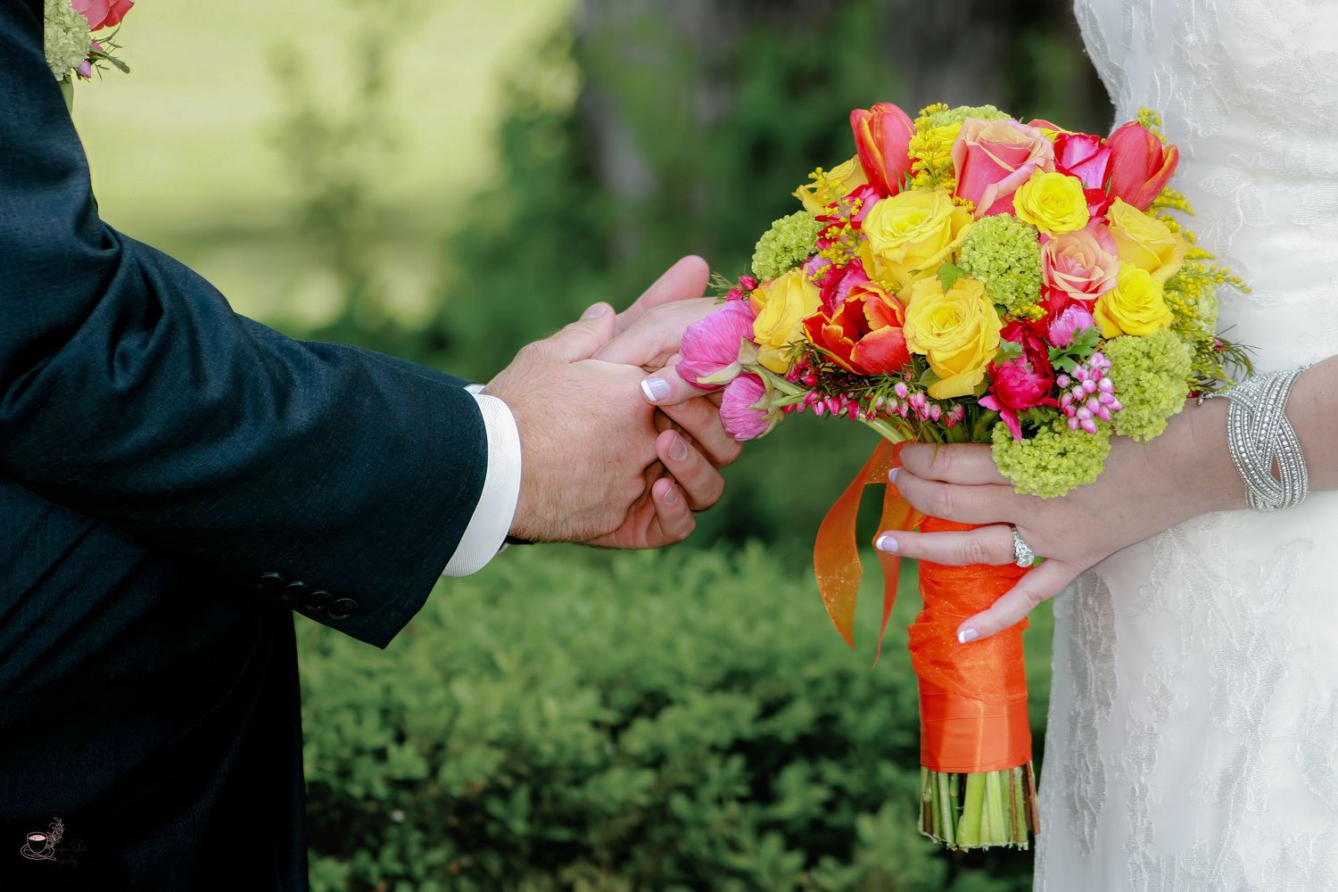 Wedding photographed outdoors in Sonoma, California by Tea & Sugar Shots by Gretchen Schmidt.