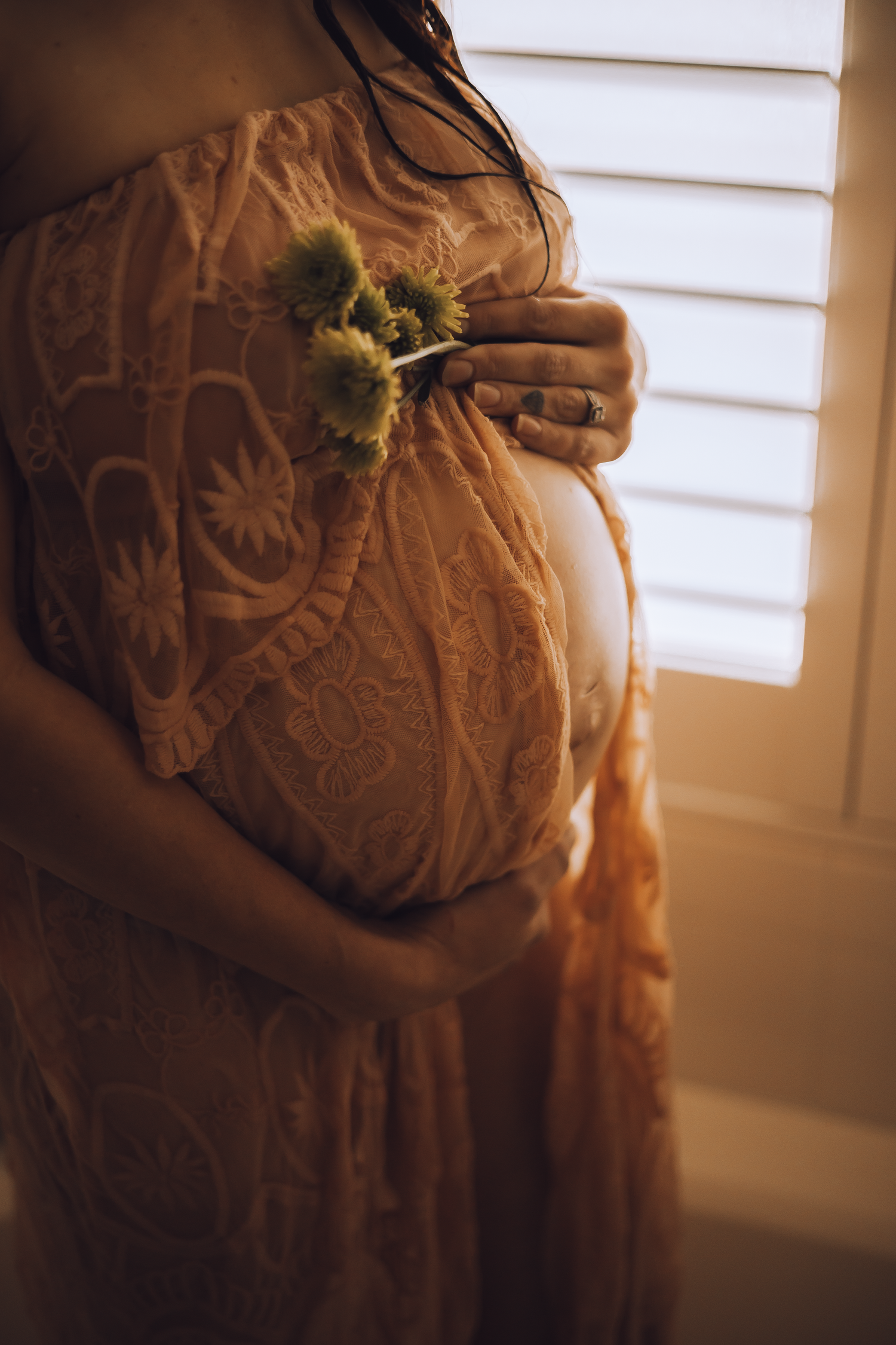 Maternity session photographed in Elk Grove, California by Tea & Sugar Shots by Gretchen Schmidt.