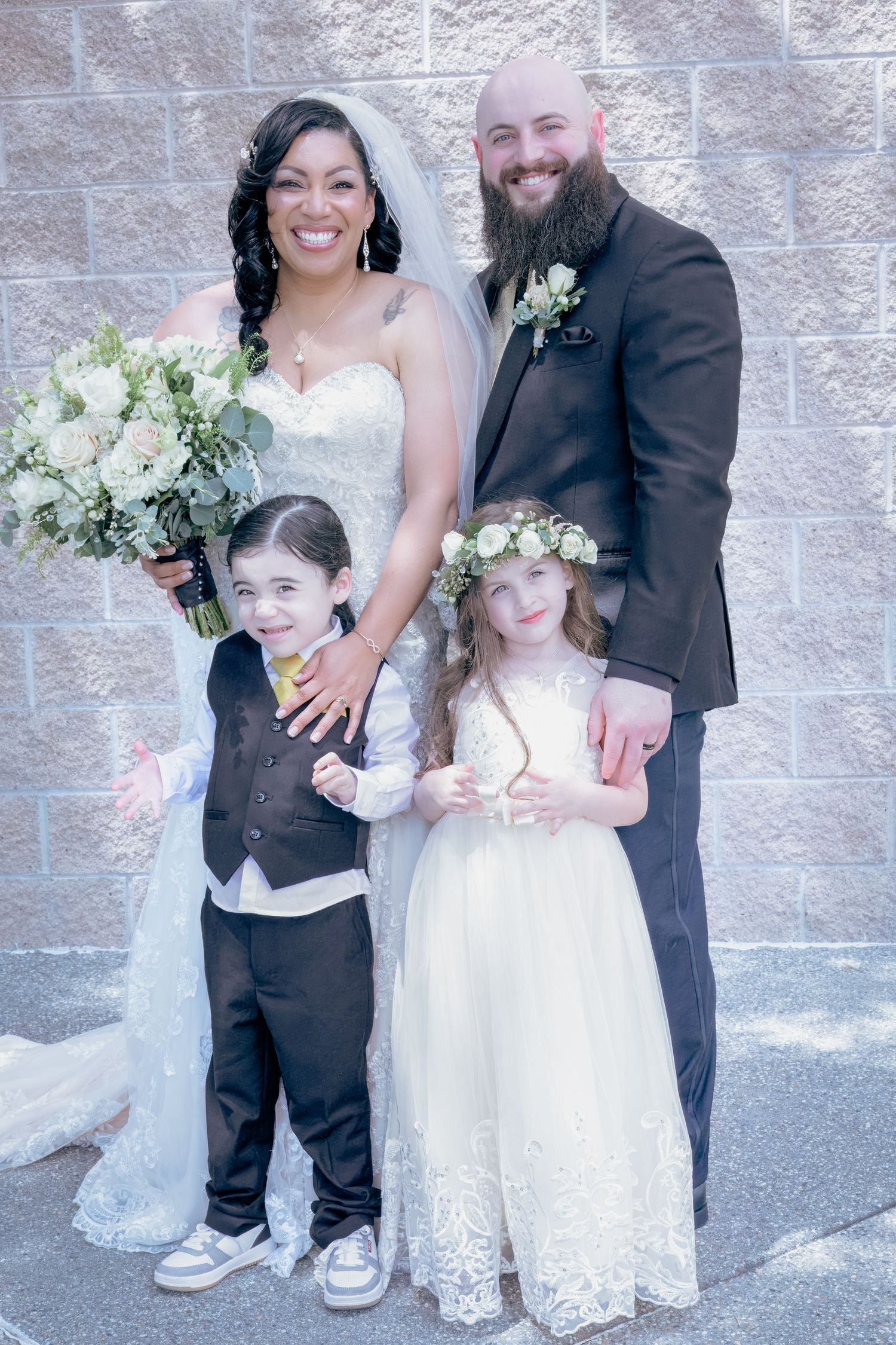 Wedding photographed outdoors in Elk Grove, California by Tea & Sugar Shots by Gretchen Schmidt.