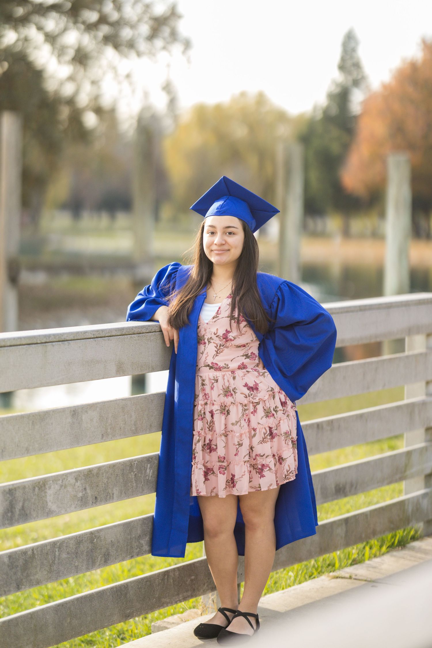 Senior portrait session photographed at Elk Grove Regional Park, Elk Grove, California by Tea & Sugar Shots by Gretchen Schmidt.