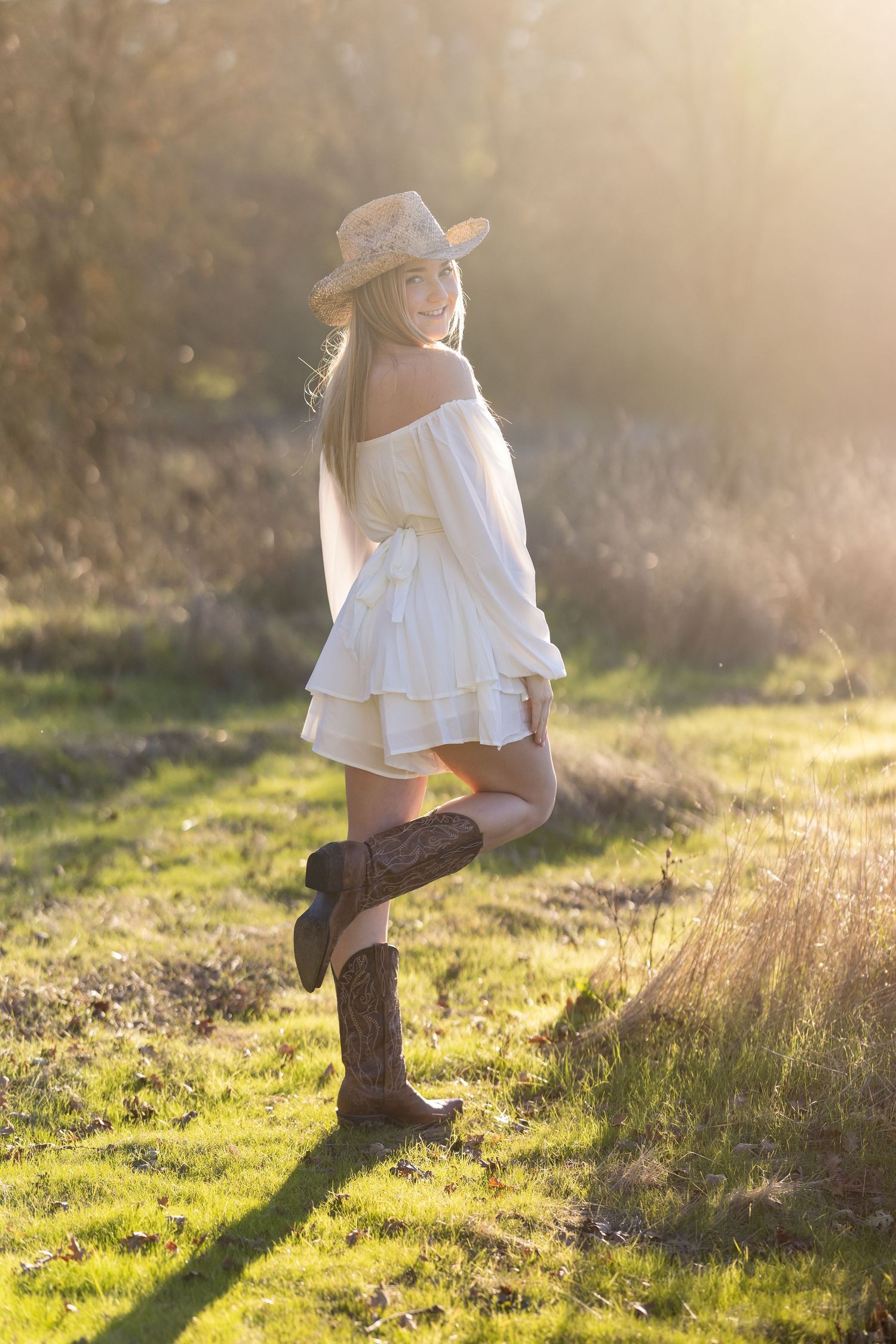 Senior portrait session photographed at Jack E. Hill Park, Elk Grove, California by Tea & Sugar Shots by Gretchen Schmidt.