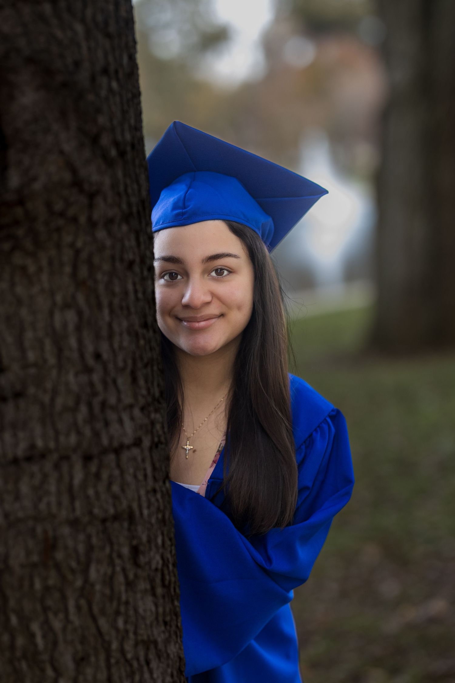 Senior portrait session photographed at Elk Grove Regional Park, Elk Grove, California by Tea & Sugar Shots by Gretchen Schmidt.