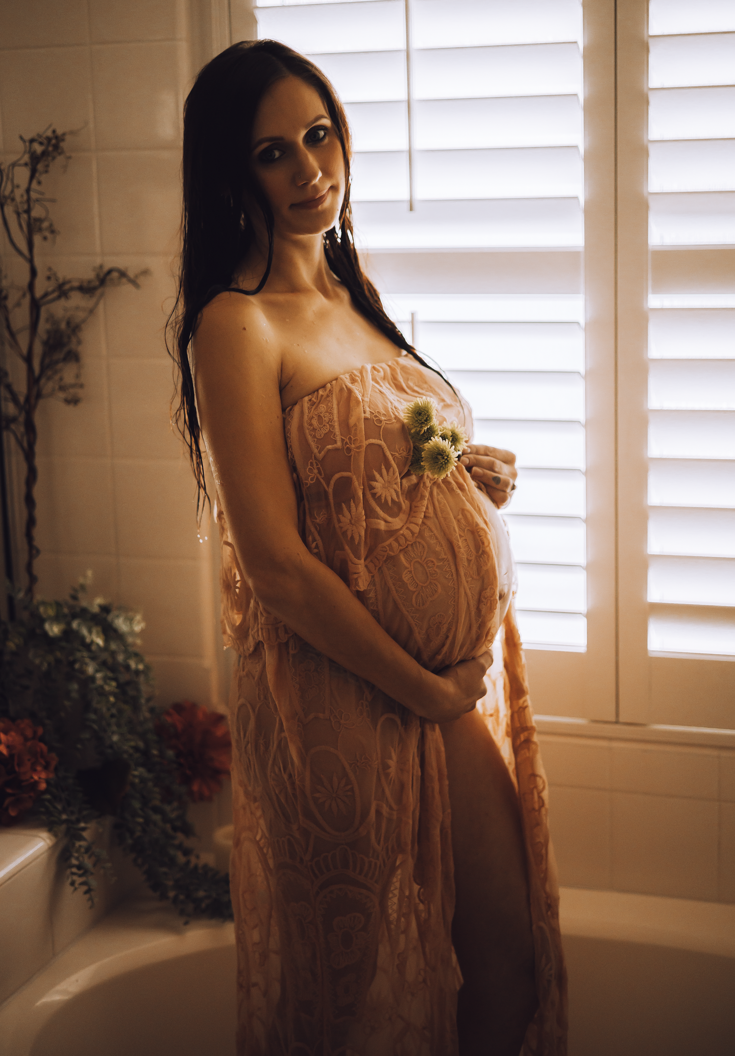 Maternity session photographed in Elk Grove, California by Tea & Sugar Shots by Gretchen Schmidt.