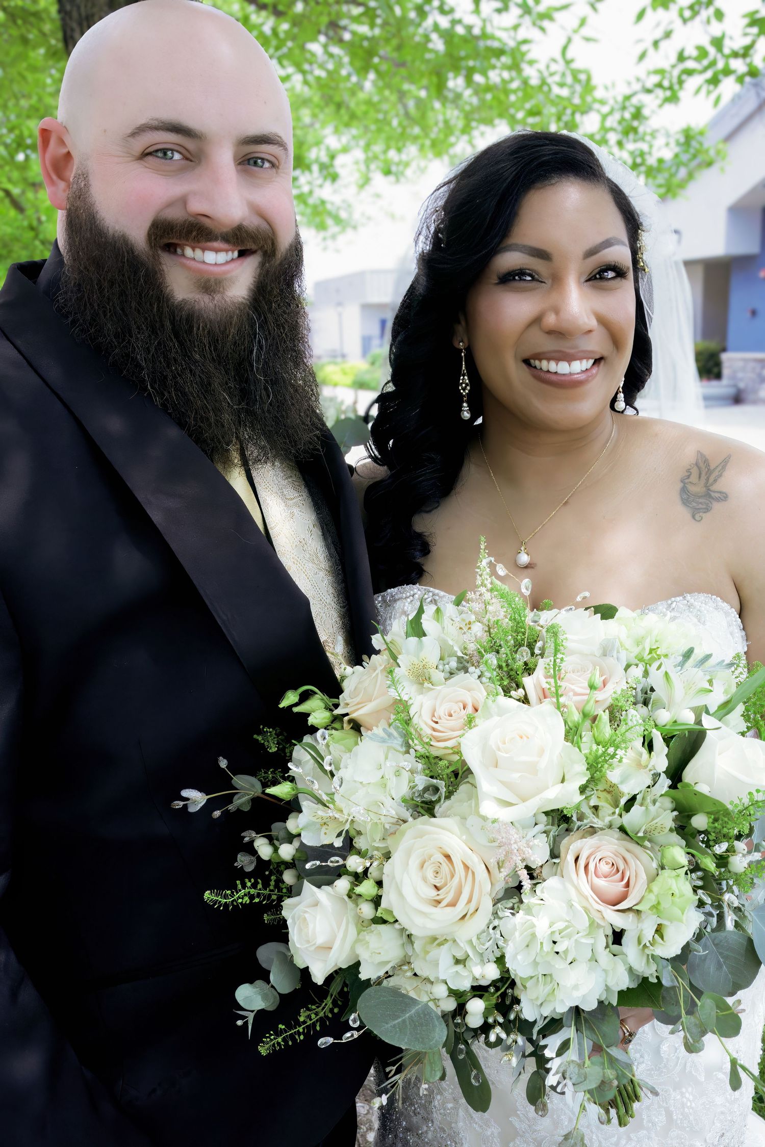 Wedding photographed outdoors in Elk Grove, California by Tea & Sugar Shots by Gretchen Schmidt.