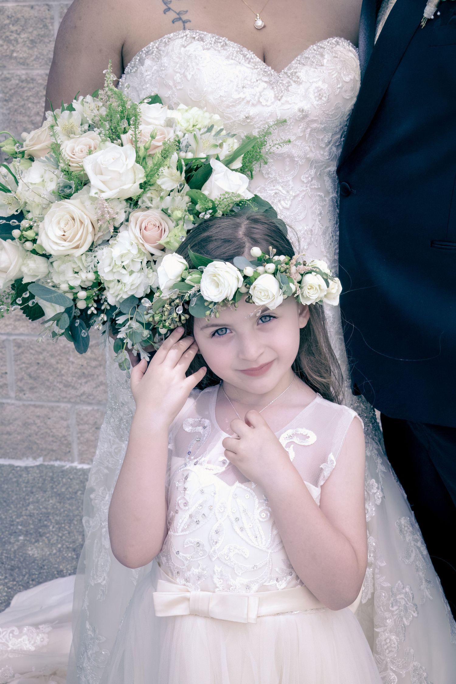 Wedding photographed outdoors in Elk Grove, California by Tea & Sugar Shots by Gretchen Schmidt.