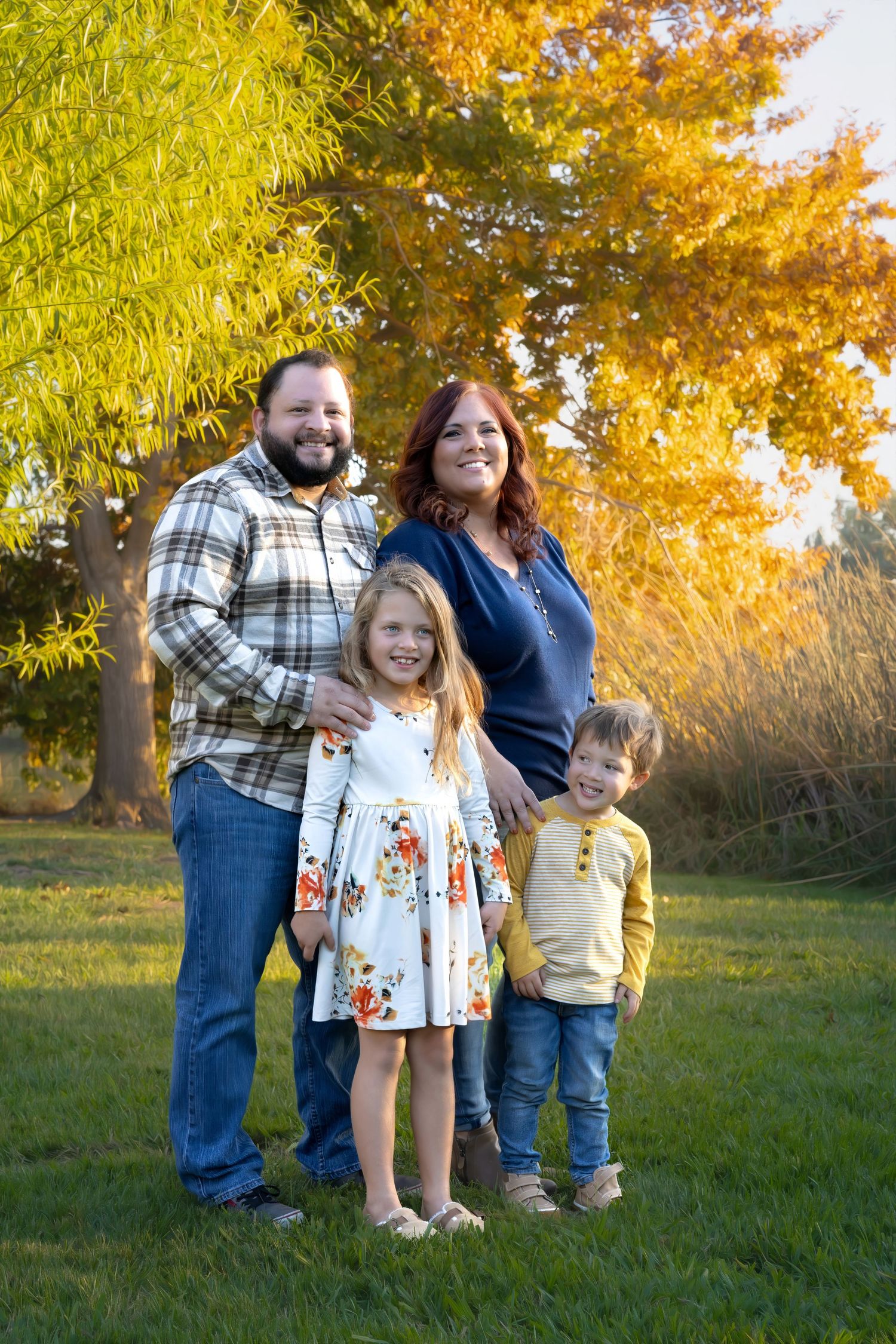 Family session photographed in Elk Grove, California by Tea & Sugar Shots by Gretchen Schmidt.