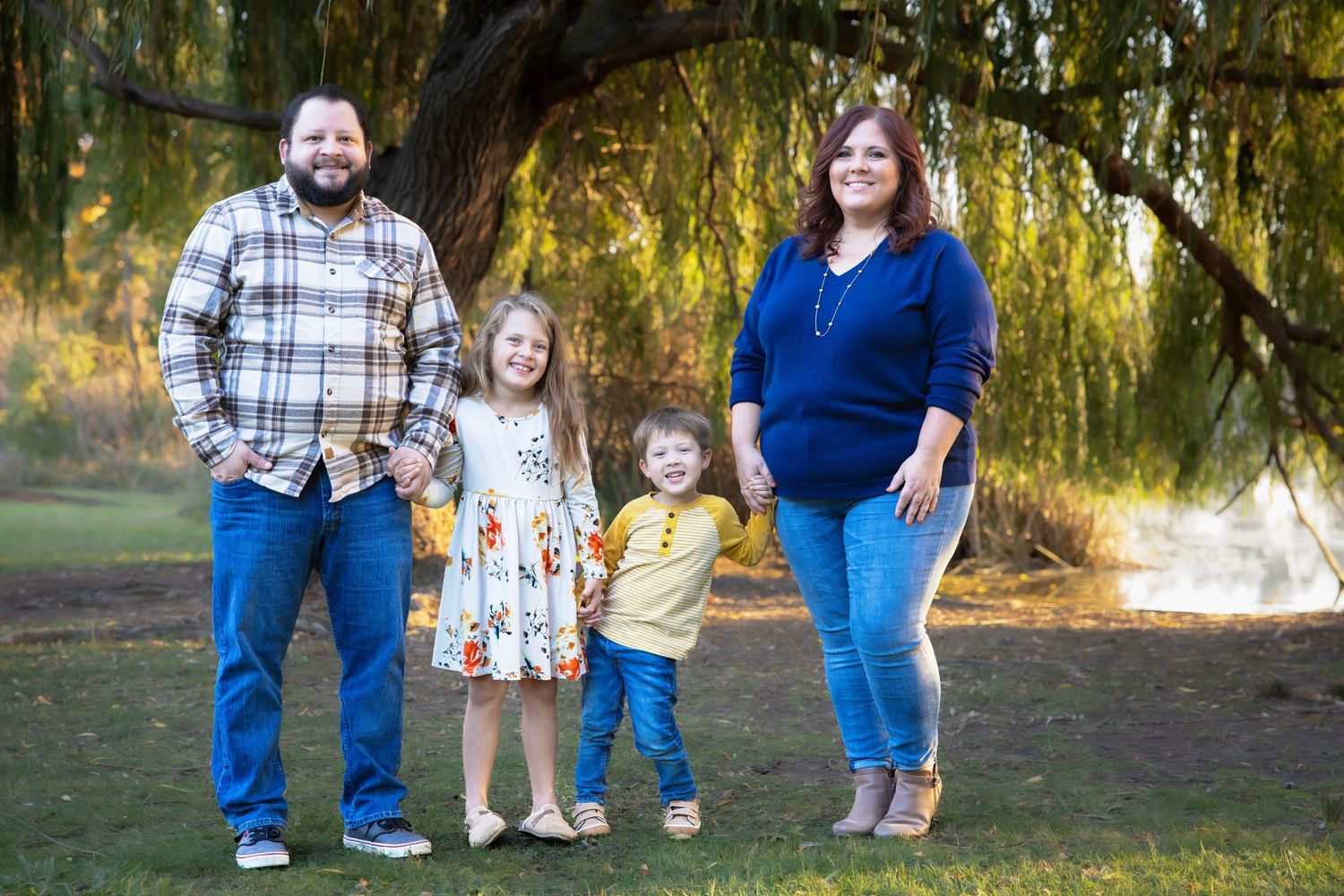 Family session photographed in Elk Grove, California by Tea & Sugar Shots by Gretchen Schmidt.